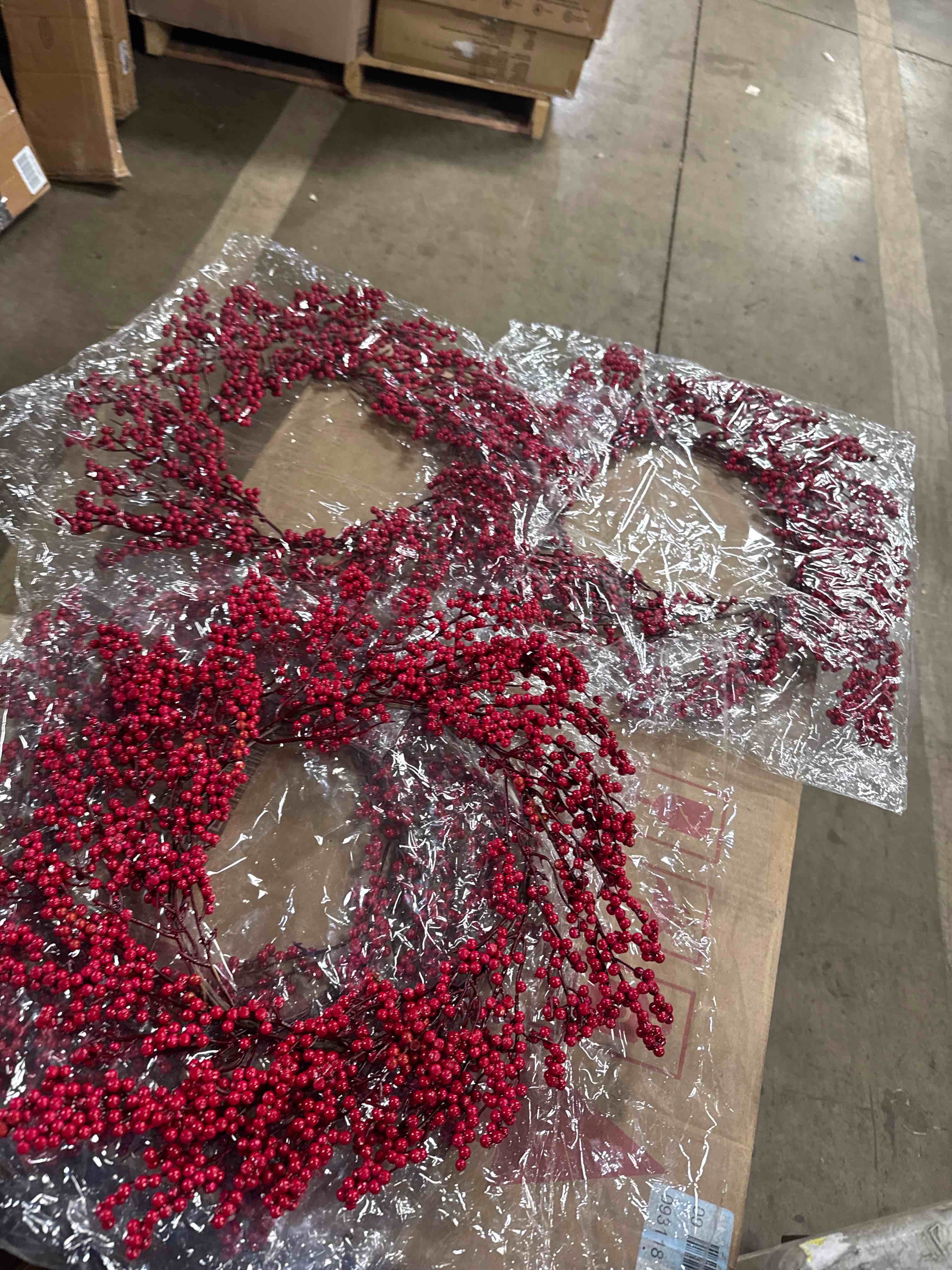 Condition photo showing New/Like New for 14 in. D Mini Red Berries Unlit Artificial Christmas Wreath (Set of 4)