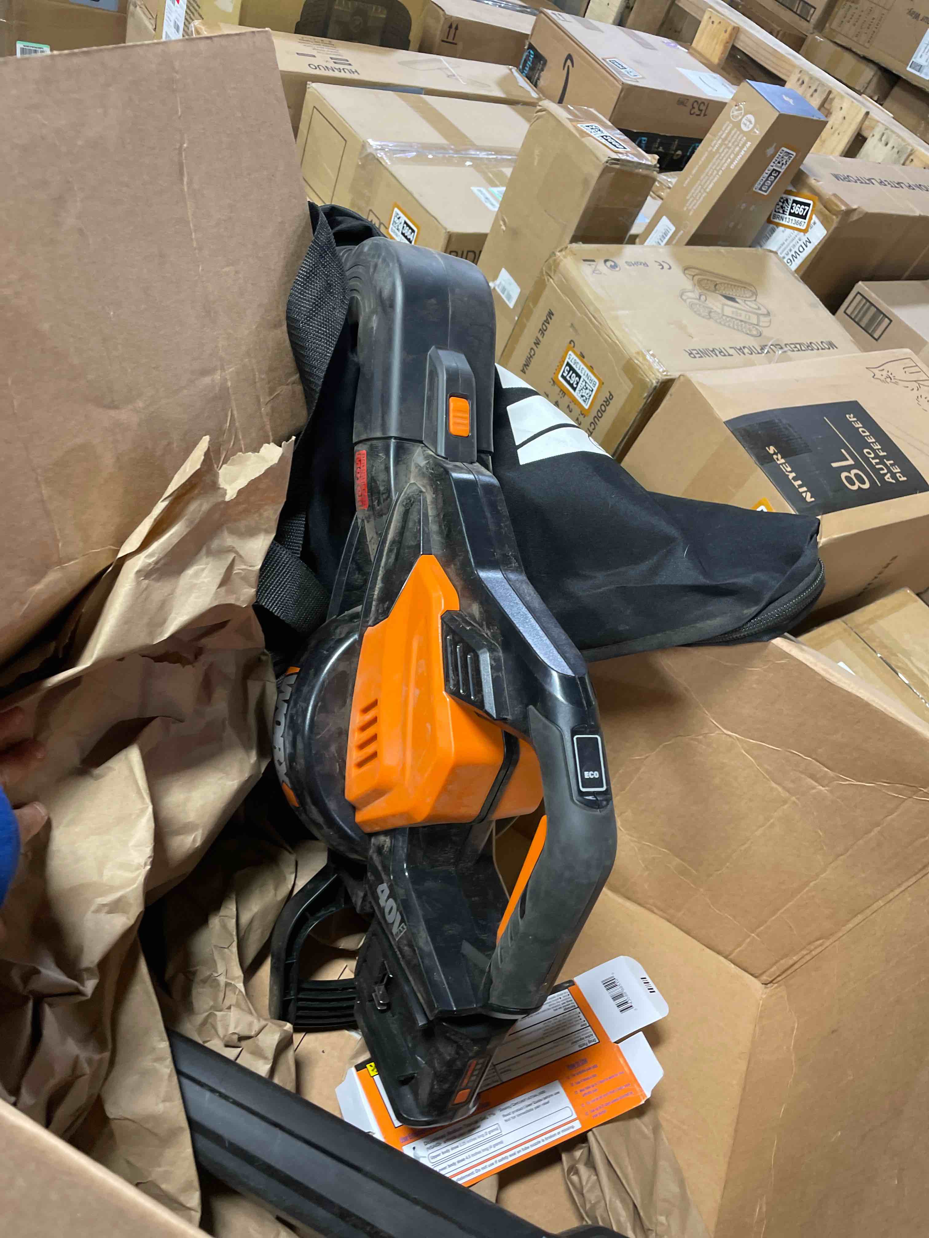 Condition photo showing Good Condition for WORX WG583.9 40V Cordless Leaf Blower, 3 in 1 Blowers for Lawn Care with Vacuum & Mulcher, Electric Blower with Brushless Motor & 2 Speed Control, 2 Batteries & Charger Not Included ( Used)