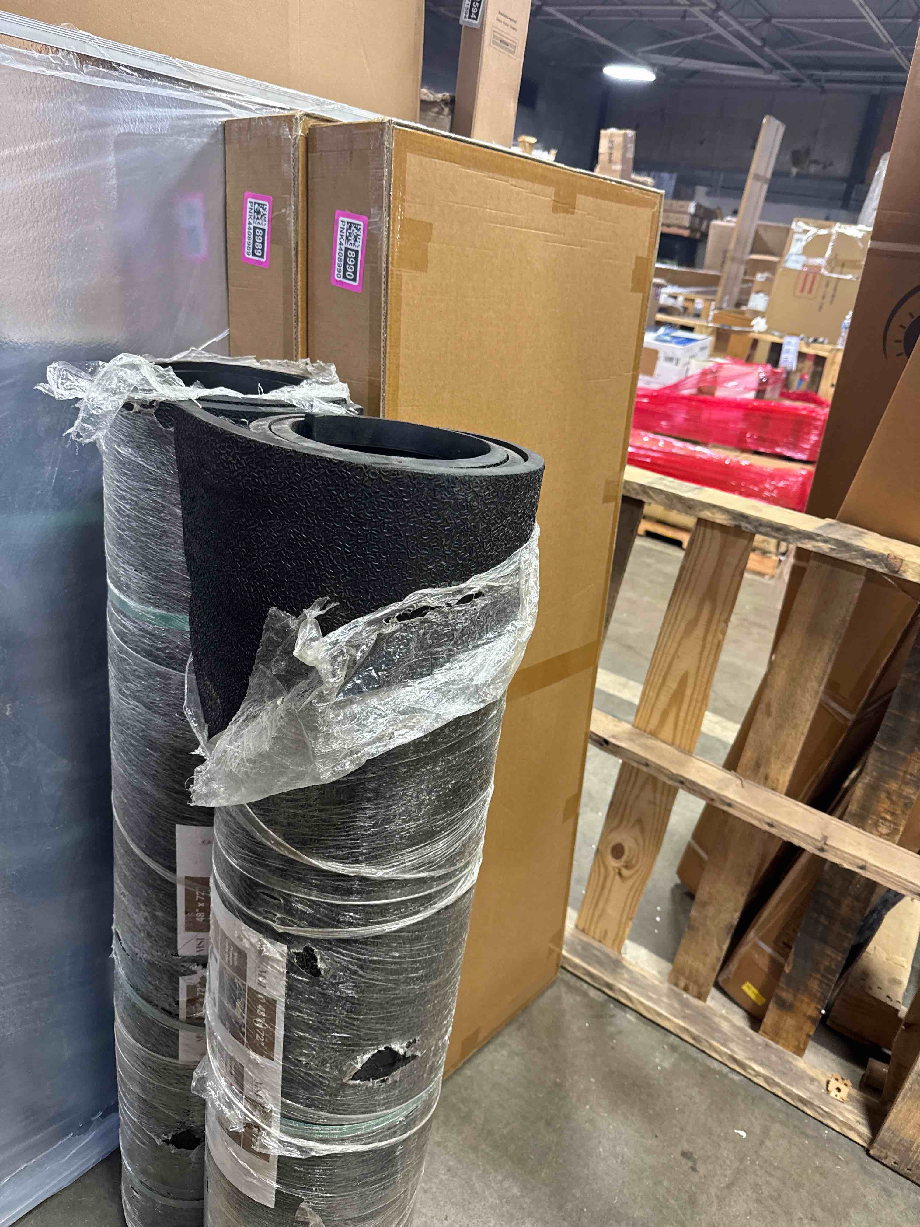 Condition photo showing New/Like New for black 48 in. x 72 in. indoor/outdoor anti-fatigue rubber utility mat