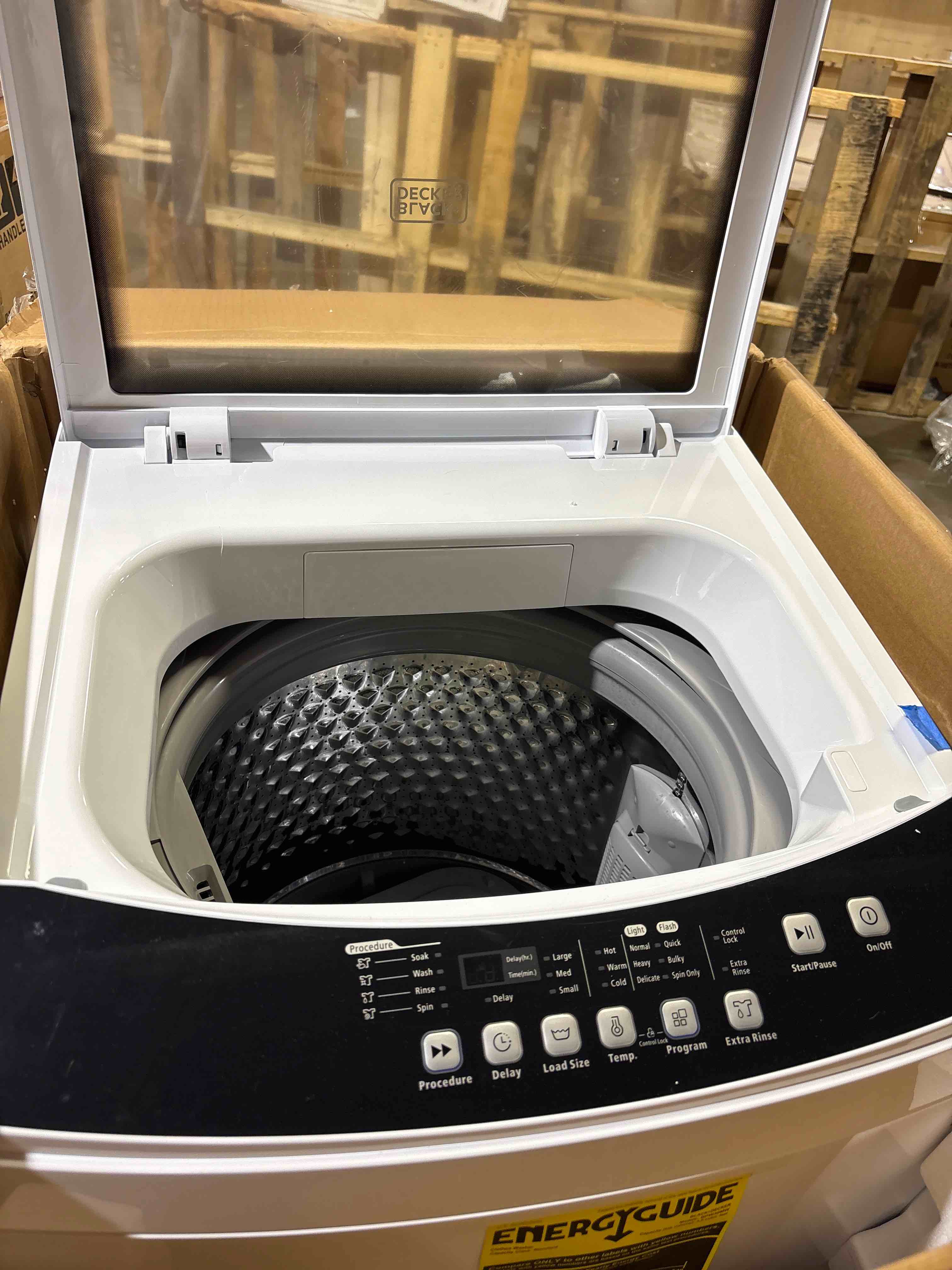 Condition photo showing Good Condition for black & decker 3.0' cubic portable washer
