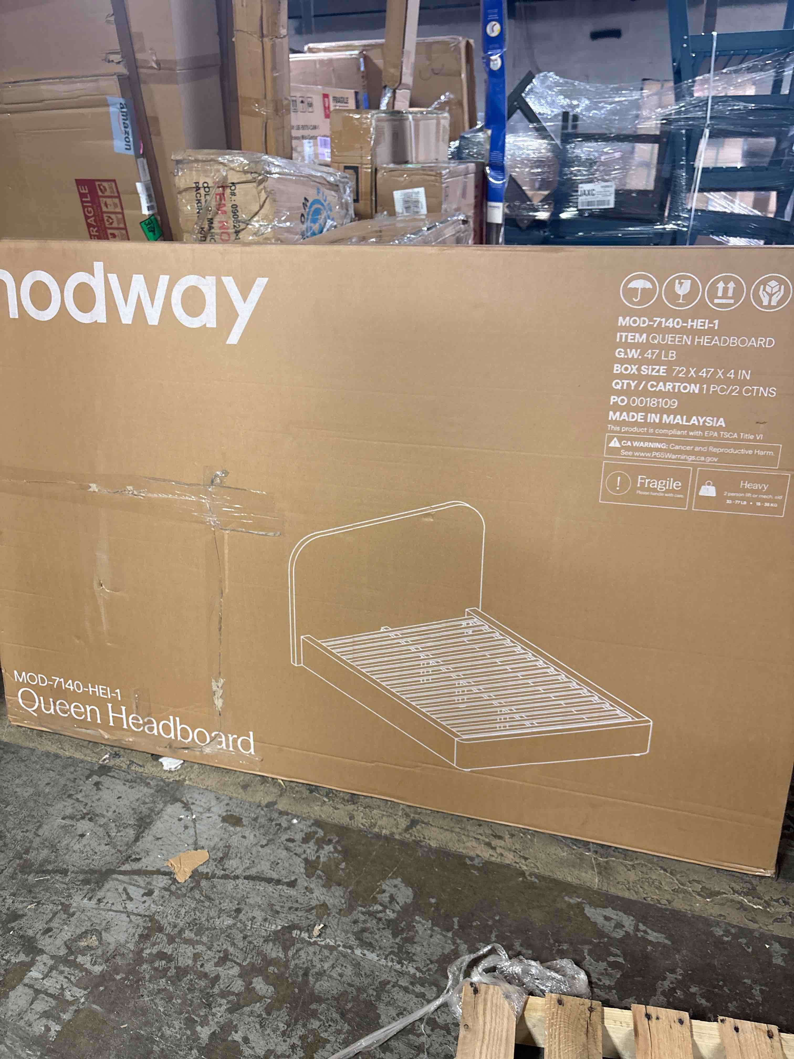 Condition photo showing New/Like New for belle platform upholstered headboard by modway