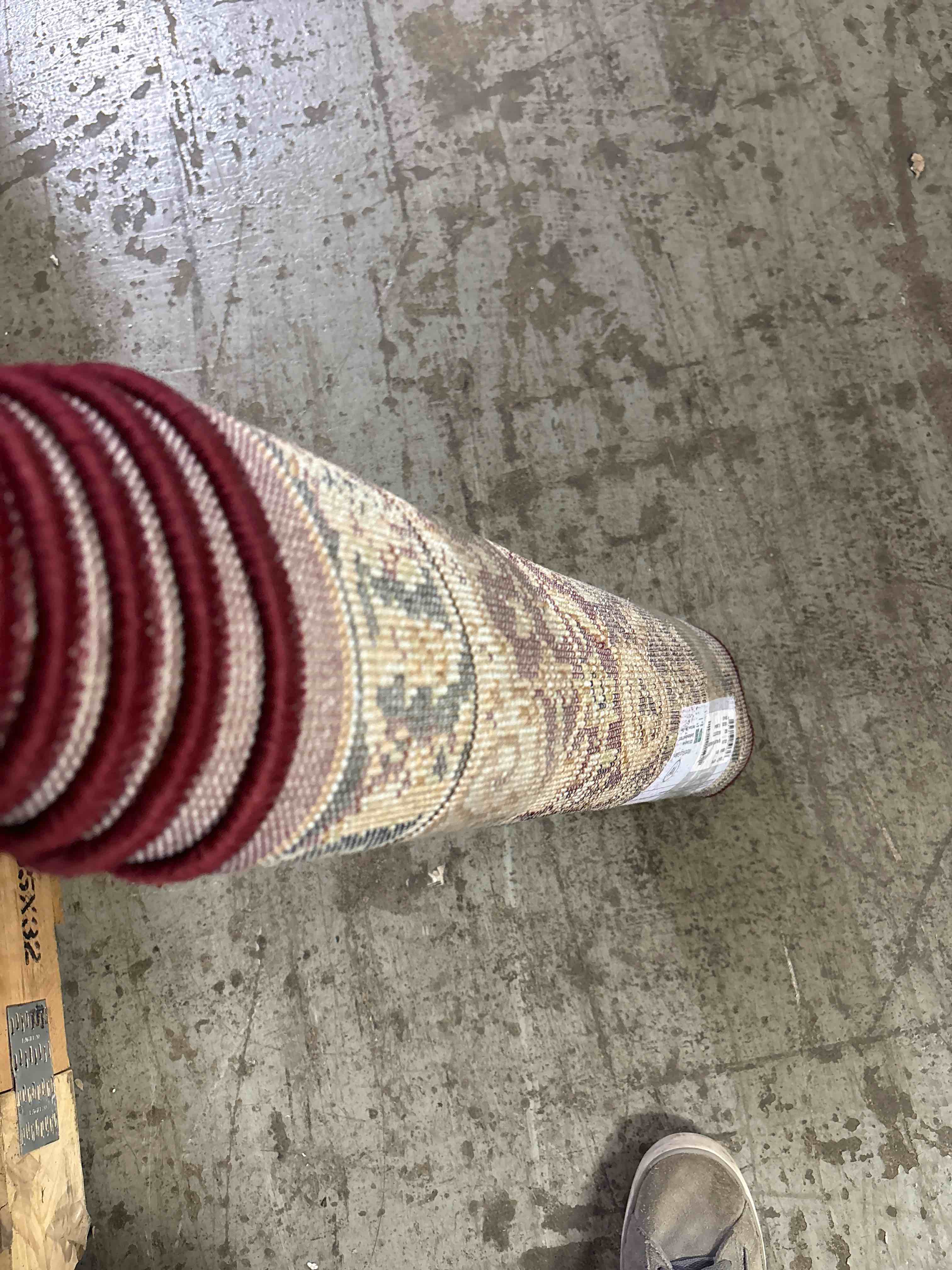 Condition photo showing New/Like New for traditional oriental medallion design burgundy area rug runner 2' x 7' 2"