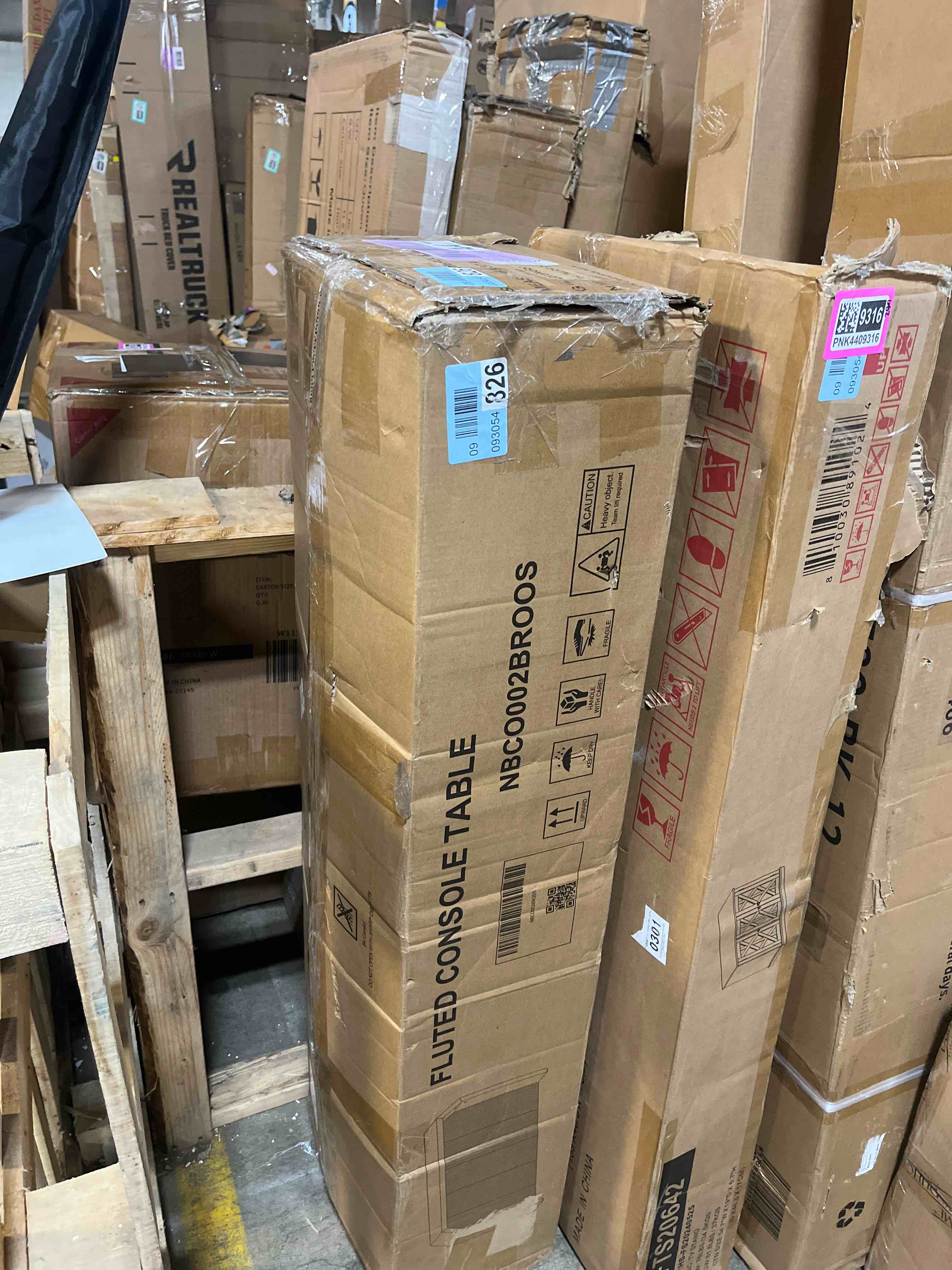 https://s3.amazonaws.com/lotting-images-prod/phillipi/PNK4409315_1777649823380.jpeg