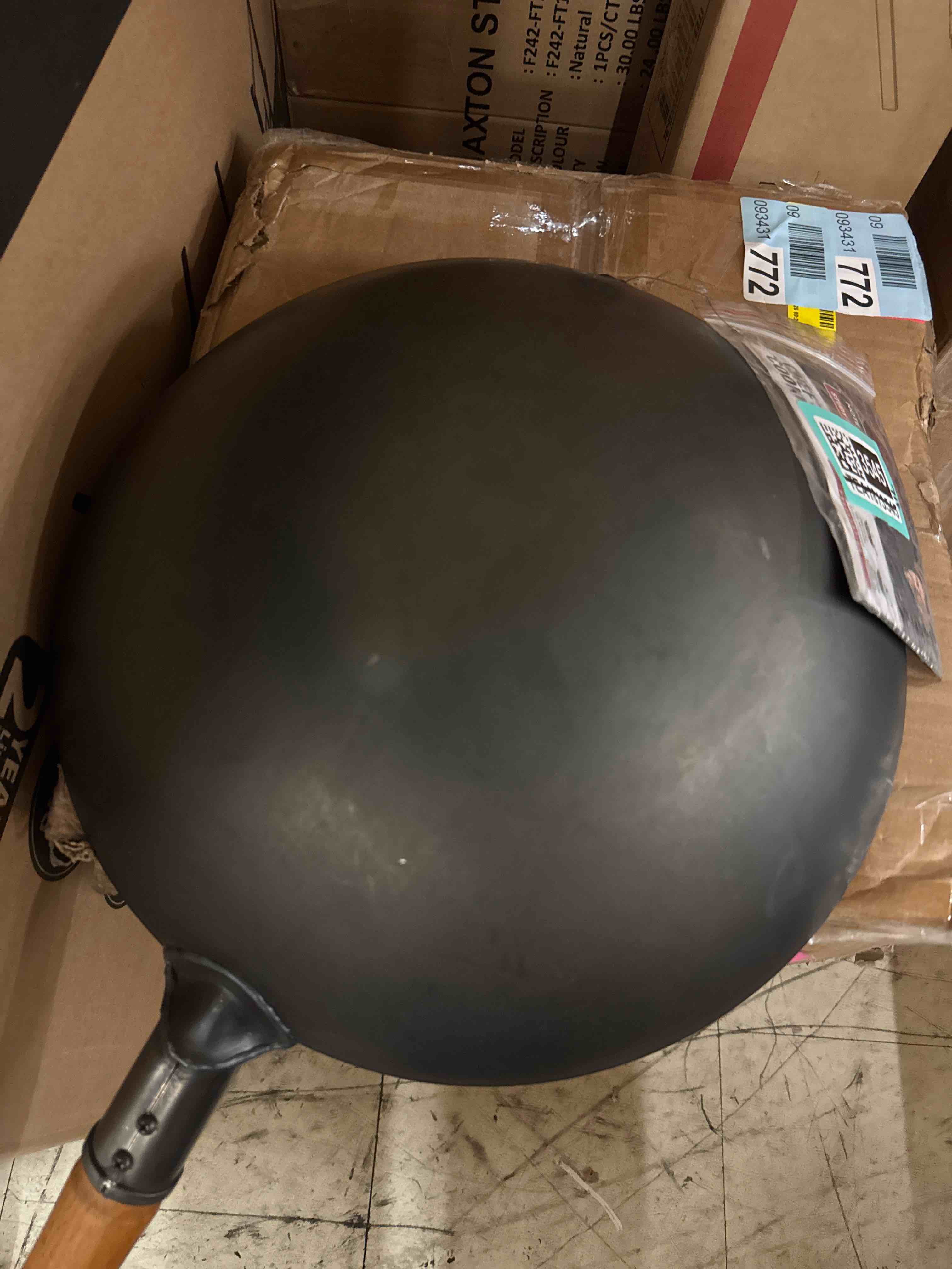 Condition photo showing Good Condition for carbon steel wok with round bottom outdoor cookware for gas stovetops, open fire, bbq, camping