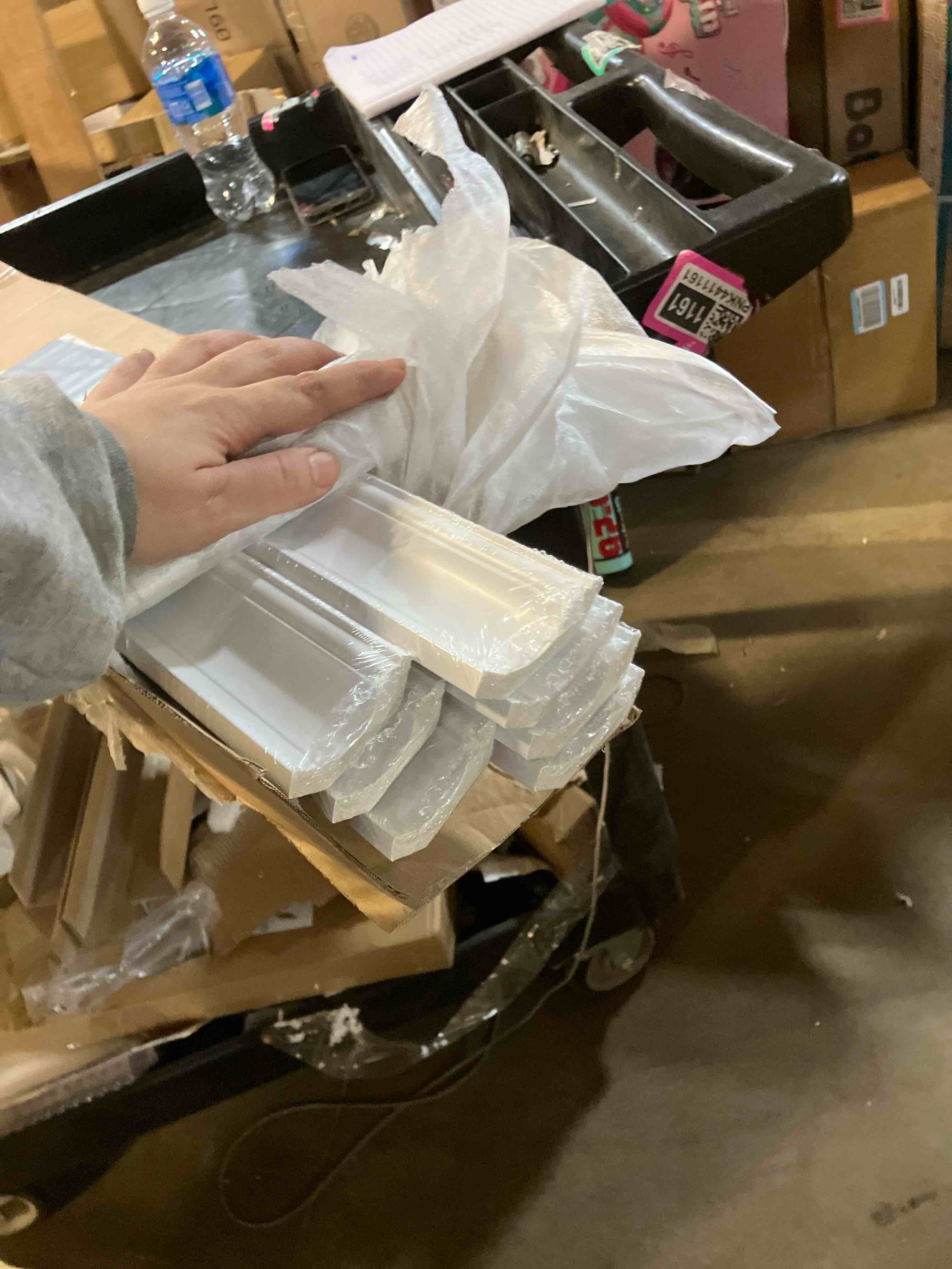 Condition photo showing New/Like New for Art3d 10-Pack 47Ft White Ceiling Crown Molding Trim, High Impact Polystyrene Decorative Ceiling Moulding, Installed with Glue White-3