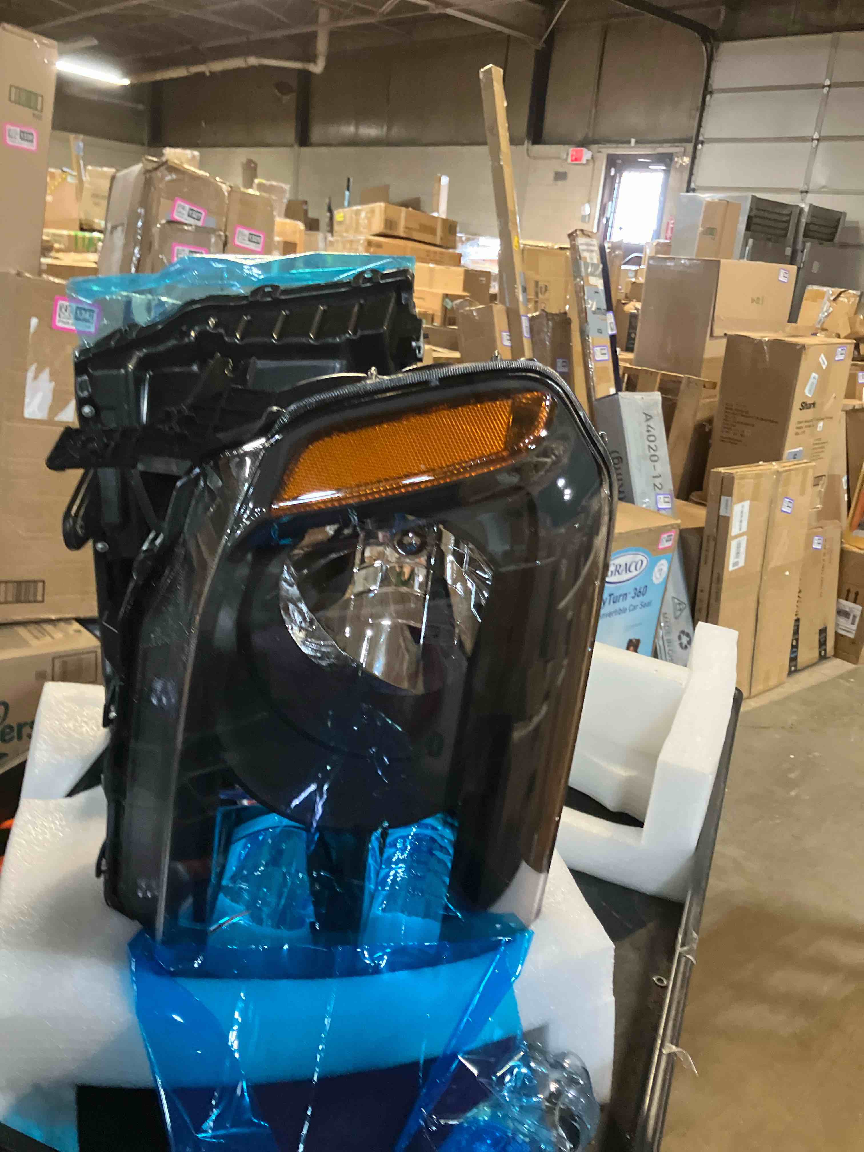 Condition photo showing New/Like New for Chrome Halogen Headlights Headlamps Assembly Compatible with 2012-2015 Honda Pilot Driver and Passenger Side HO2502147 HO2503147 33150SZAA11 33100SZAA11