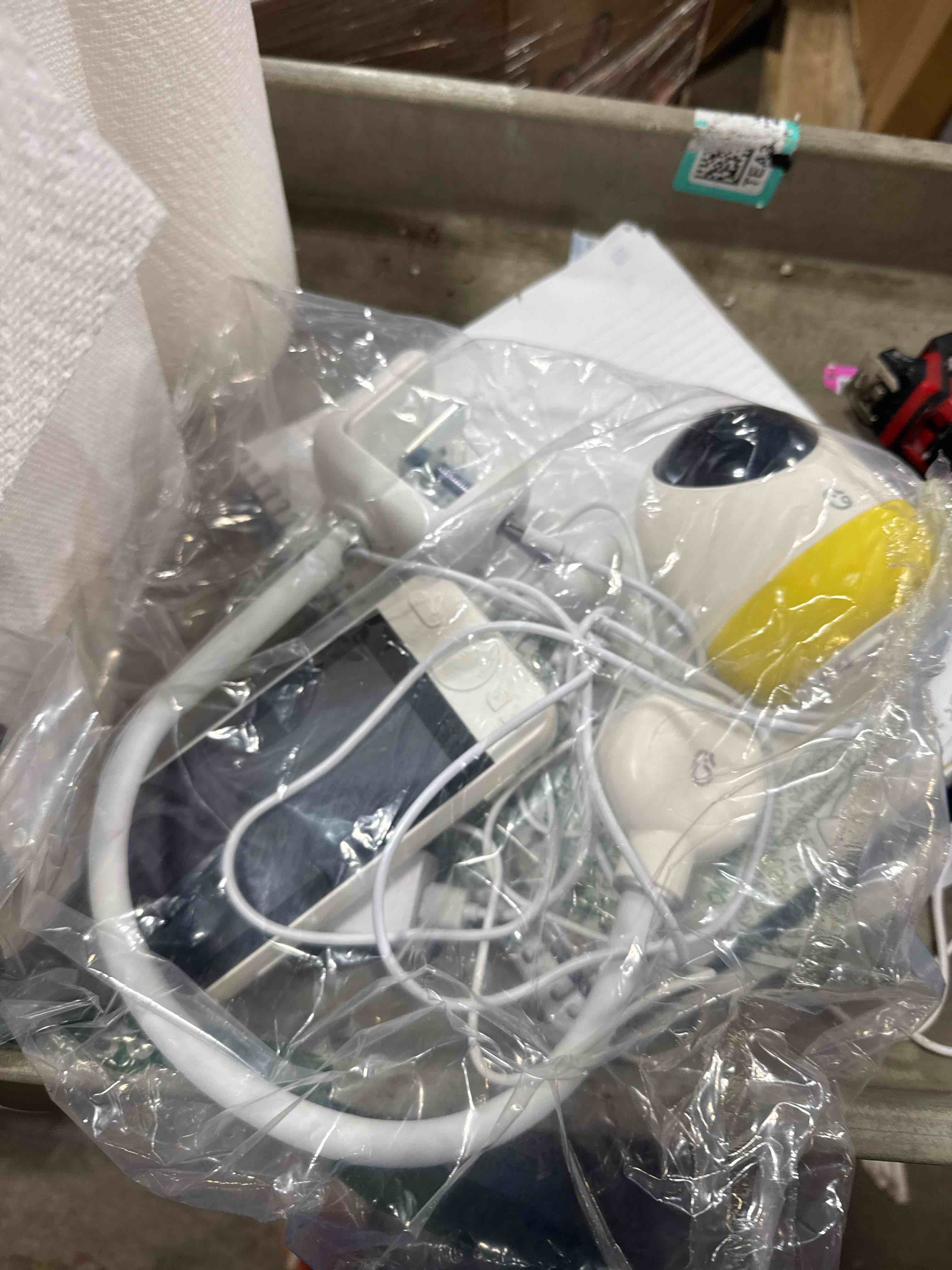 Condition photo showing Good Condition for Ellie Pro Baby Monitor with Camera and Audio,5'' IPS 2K UHD Resolution,6000mAh Battery, Remote Pan-Tilt-5X Zoom, 2-Way Talk,No WiFi, Night Vision, Virtual Fence 24hr Play Back and 1000ft Range 