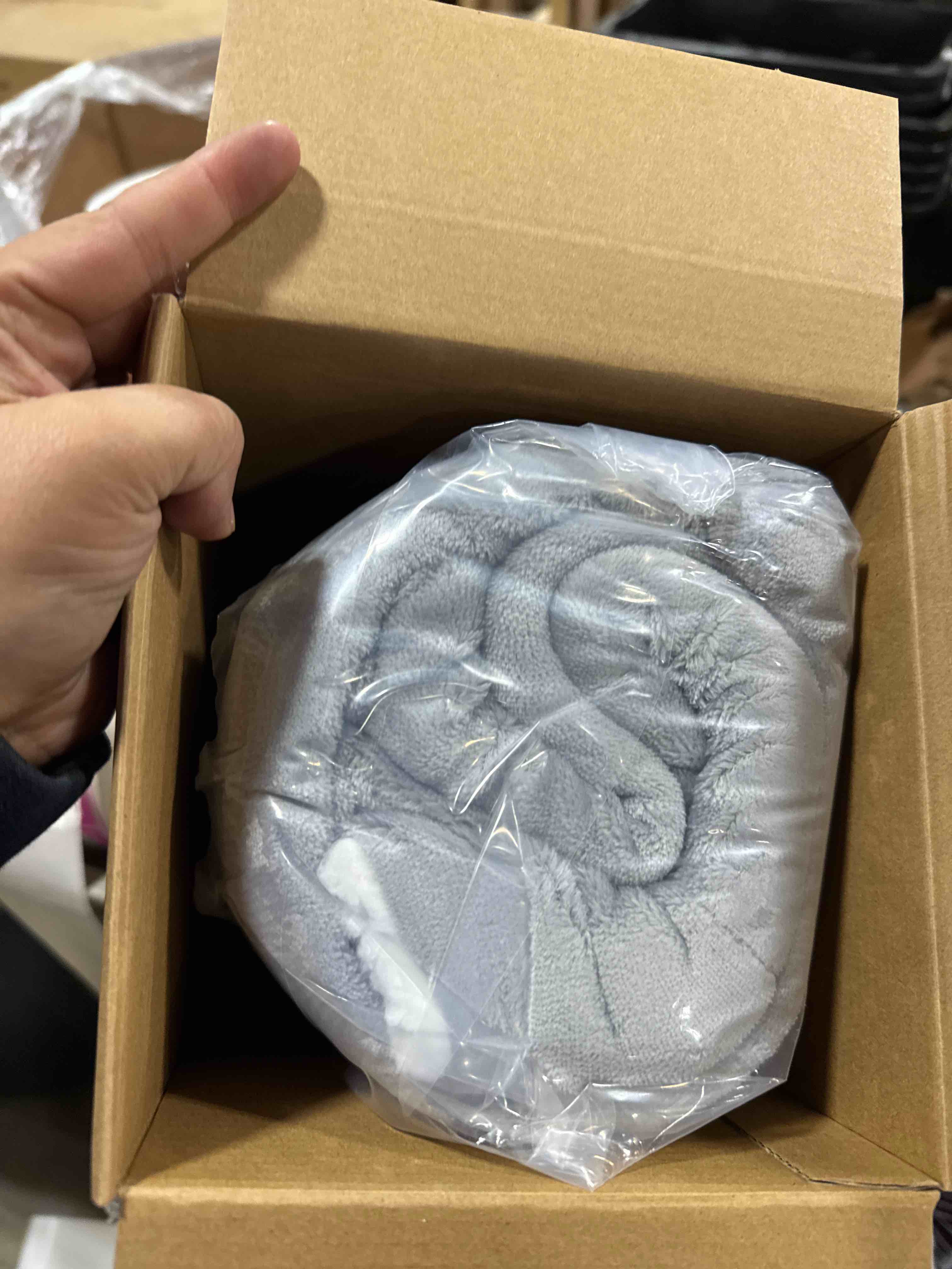 Condition photo showing New/Like New for BELADOR Throw Blanket - Fleece Blankets 50"x60" - Soft Blanket with Sherpa Reverse Fluff - Travel Blanket for Bed, Anti-Static Blankets & Throws - Plush Lightweight Blanket, Cozy Fuzzy Couch Blanket