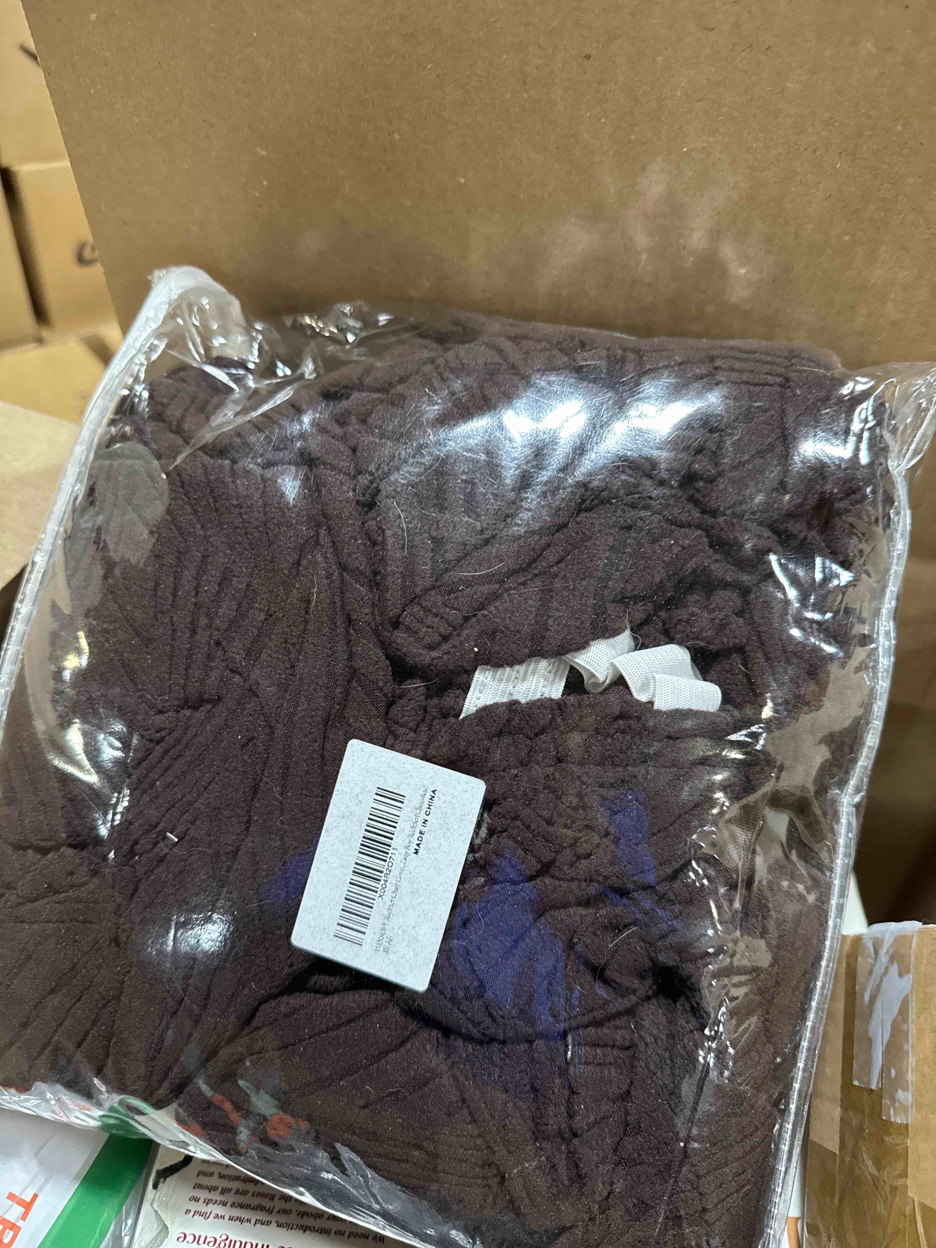 Condition photo showing Good Condition for VANSOFY Recliner Chair Covers, 4-Pieces Stretch Recliner Cover Jacquard Soft Reclining Chair Slipcover Furniture Protector with Elastic Bottom for Lazy Boy Recliner(Chocolate) Chocolate 1 Seat