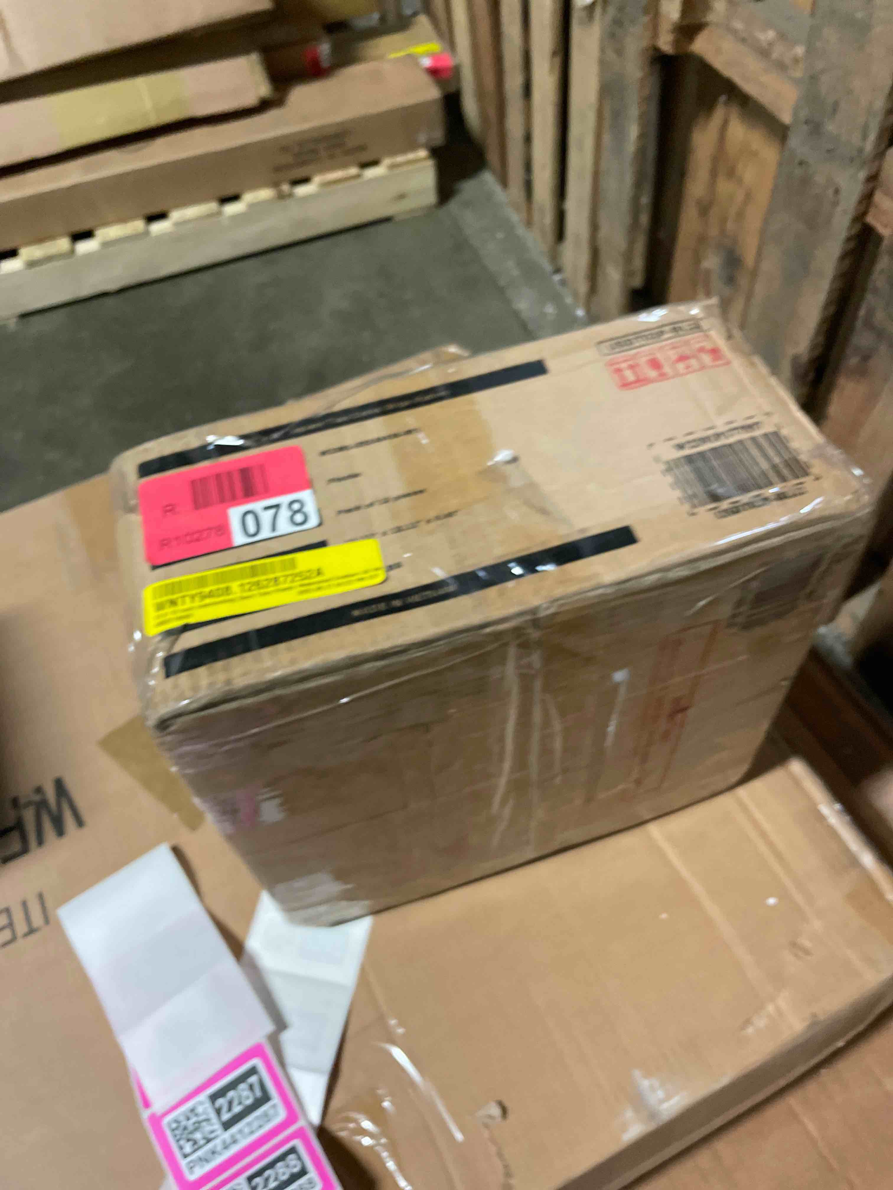 Condition photo showing New/Like New for 12 x 12 inch interlocking deck tiles plastic waterproof outdoor all