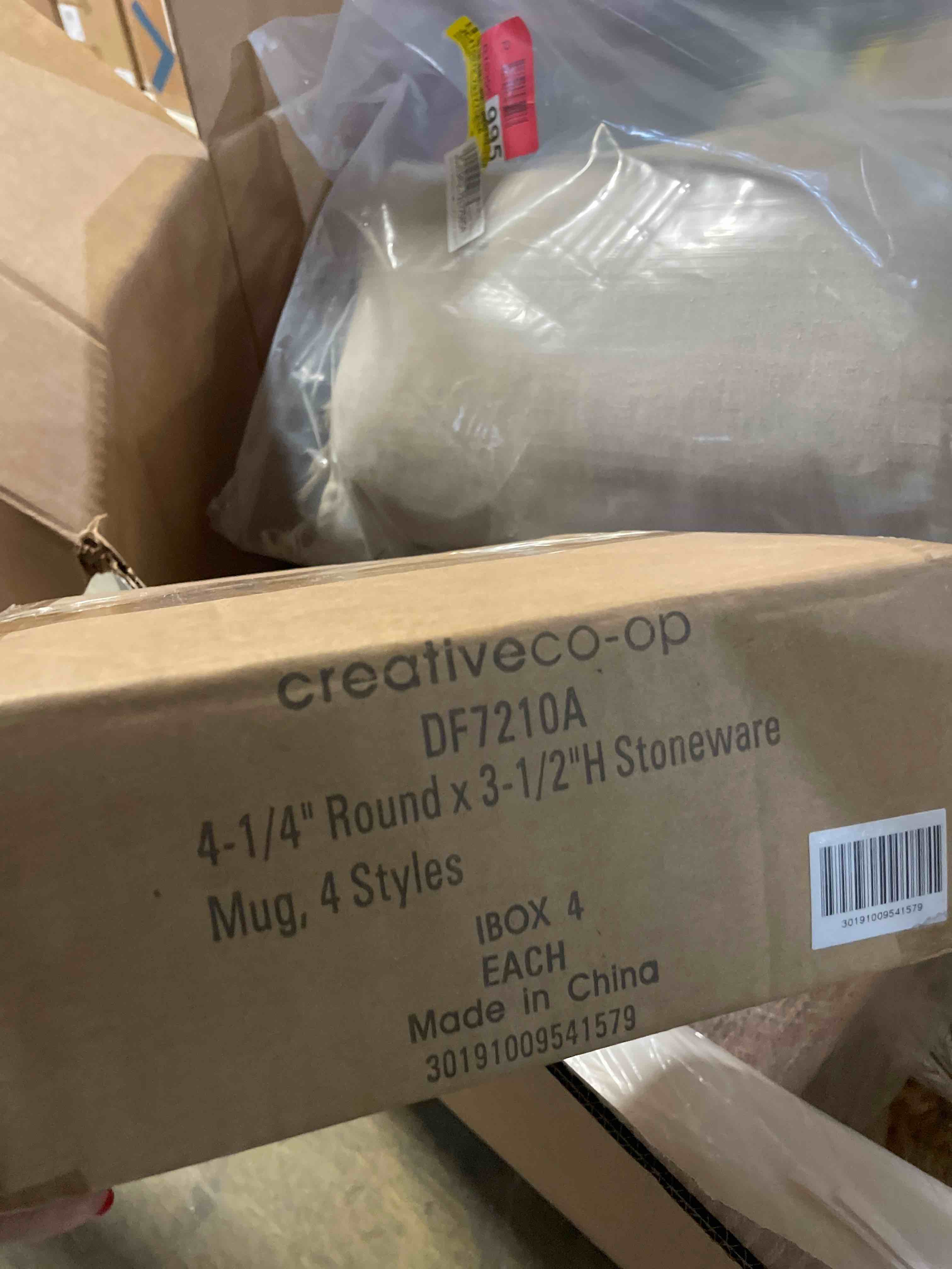 Condition photo showing New/Like New for lancey teacup