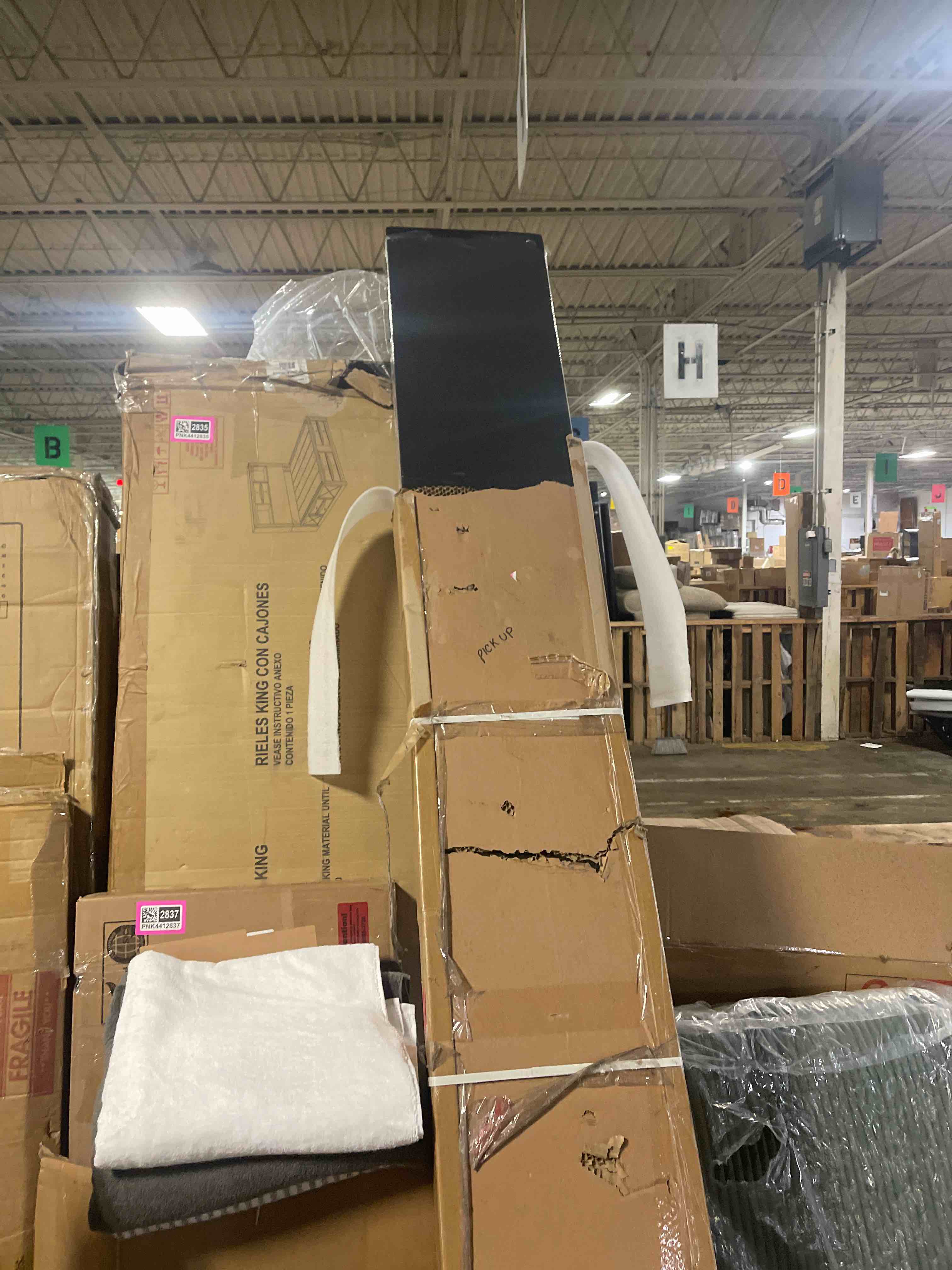 Condition photo showing New/Like New for 4pack fiberglass acoustic panels, self adhesive sound proof foam panels for walls, sound dampening panels for studios, office, home theater soundproofing absorbing noise reducing, 23.6x11.8x2.5" black extra large 4pcs black