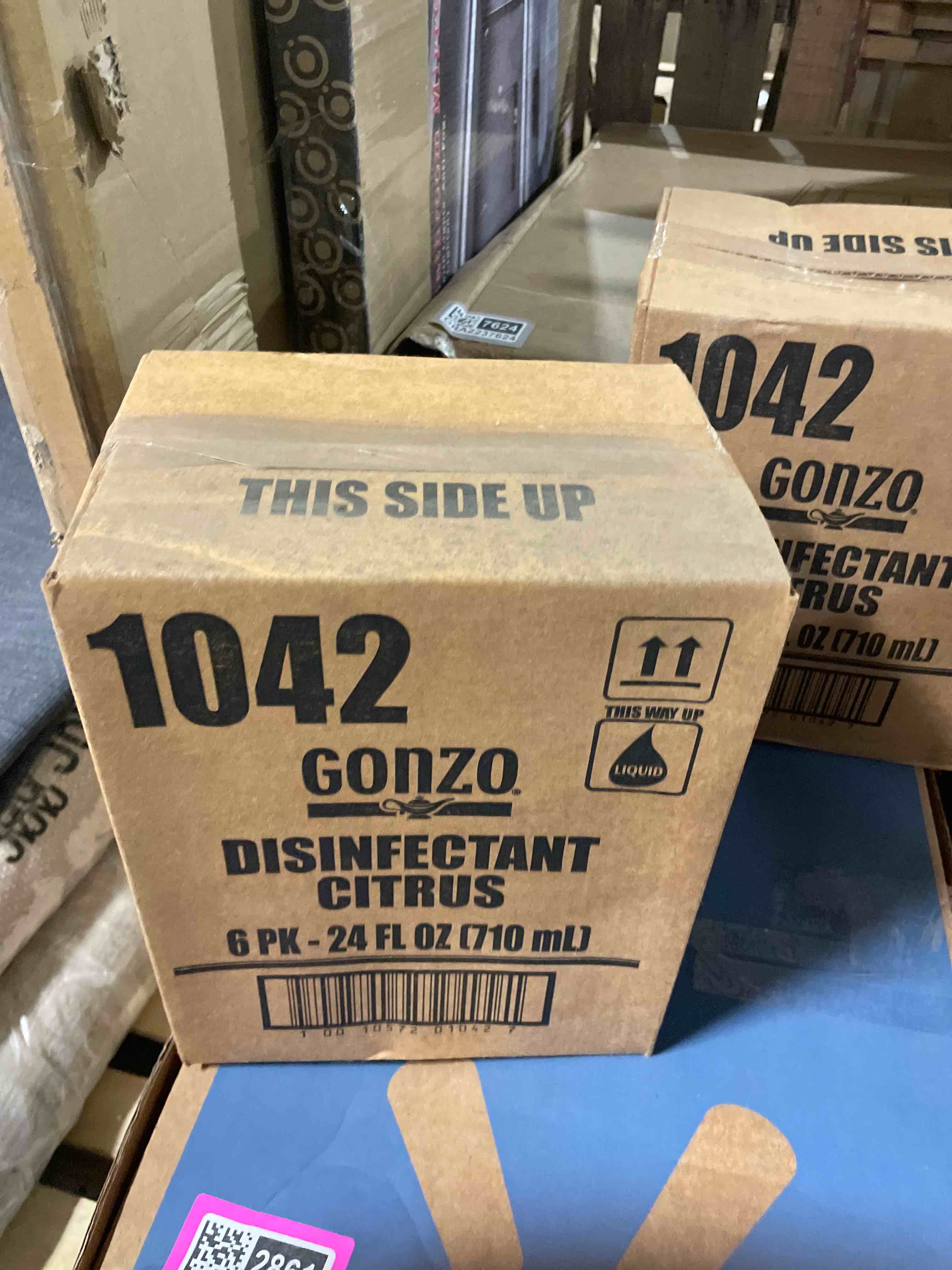 Condition photo showing New/Like New for weiman gonzo desinfectant citrus 24fl + free microfiber cleaning cloth
