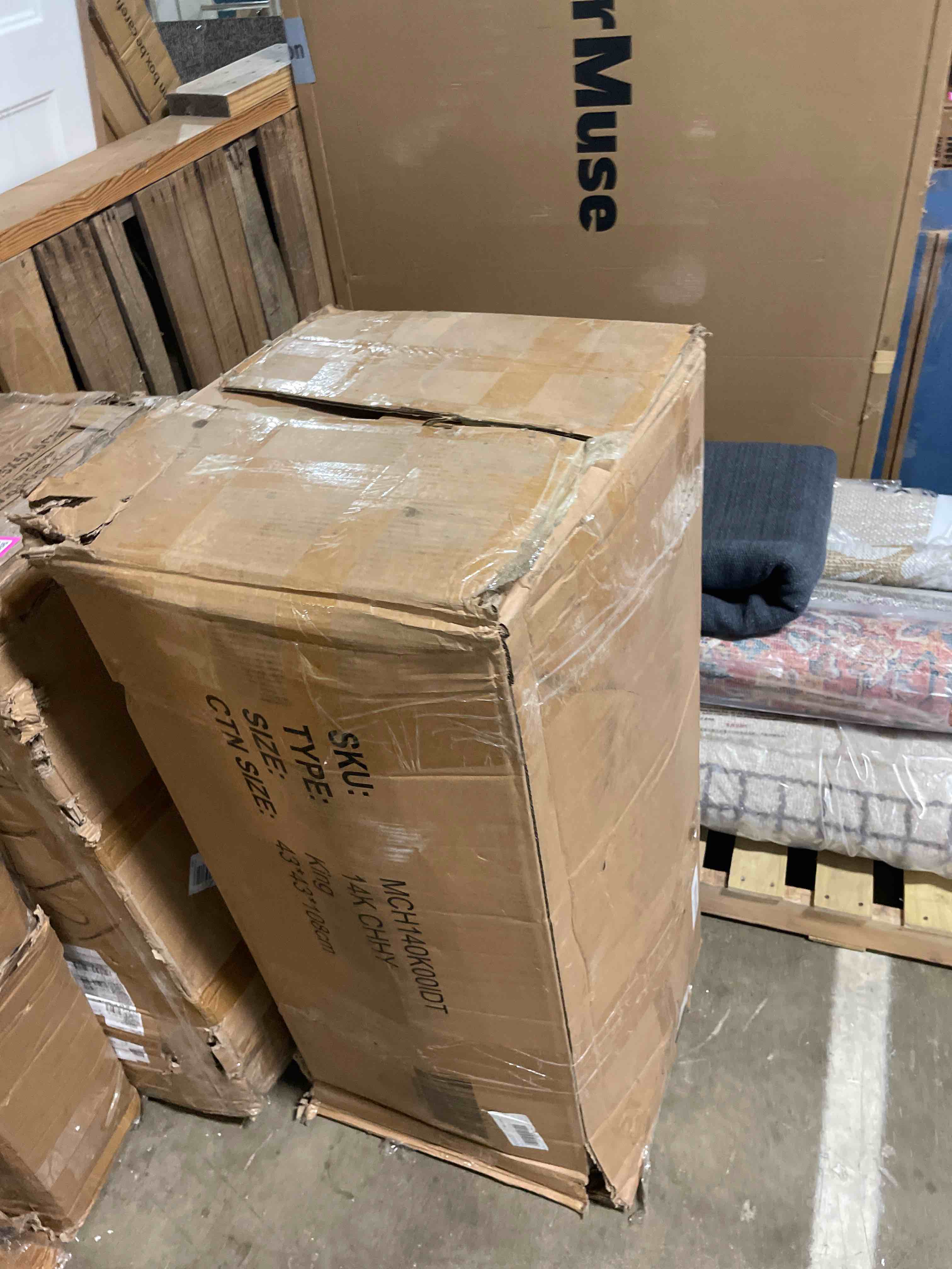 Condition photo showing New/Like New for 14 inch king mattress,hybrid mattresses medium firm in a box