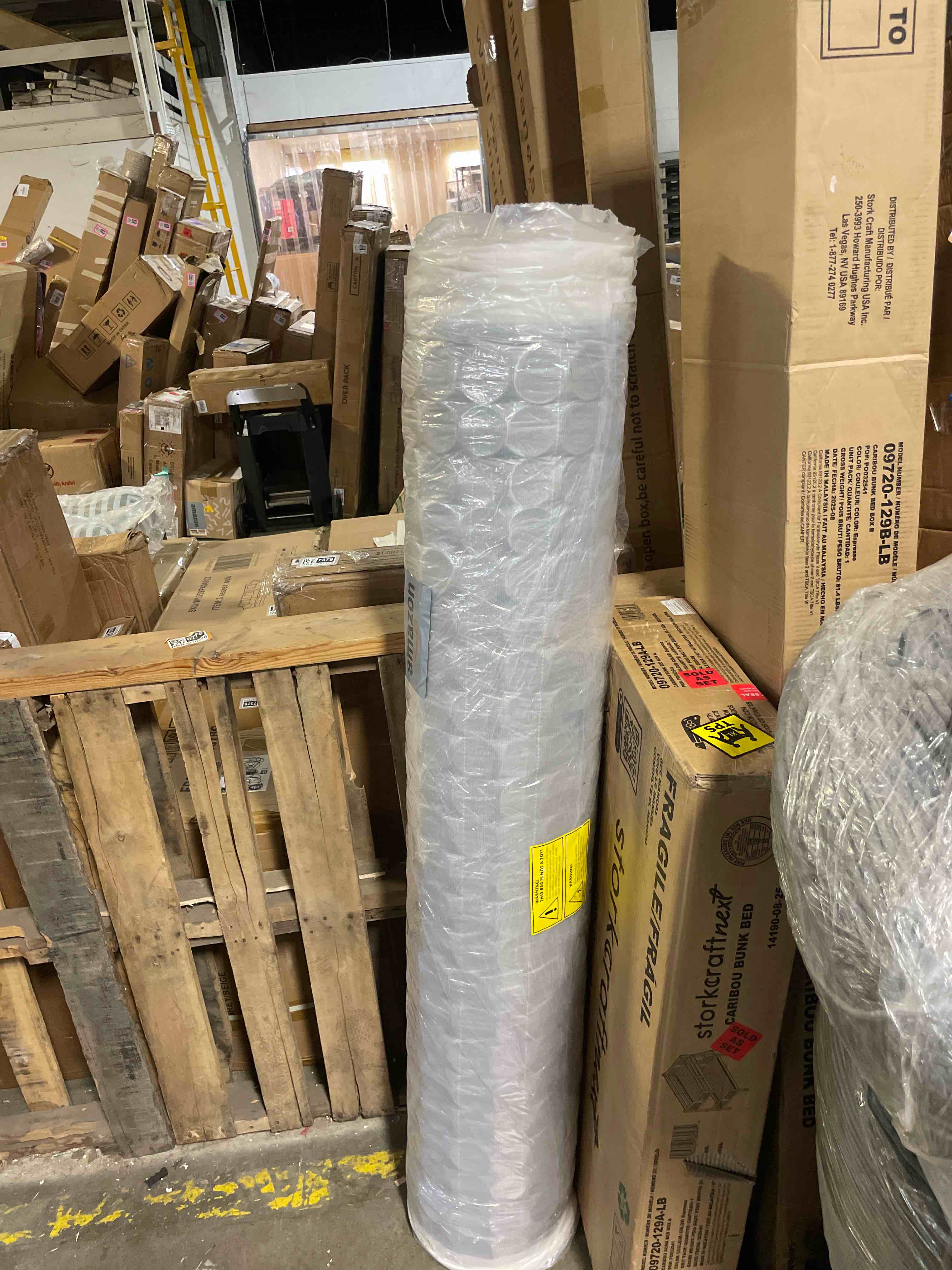 Condition photo showing New/Like New for queen mattress, 12 inch queen size hybrid mattresses with memory foam and individual pocket spring for motion isolation, pressure relief, medium firm mattress in a box, 60 * 80 * 12