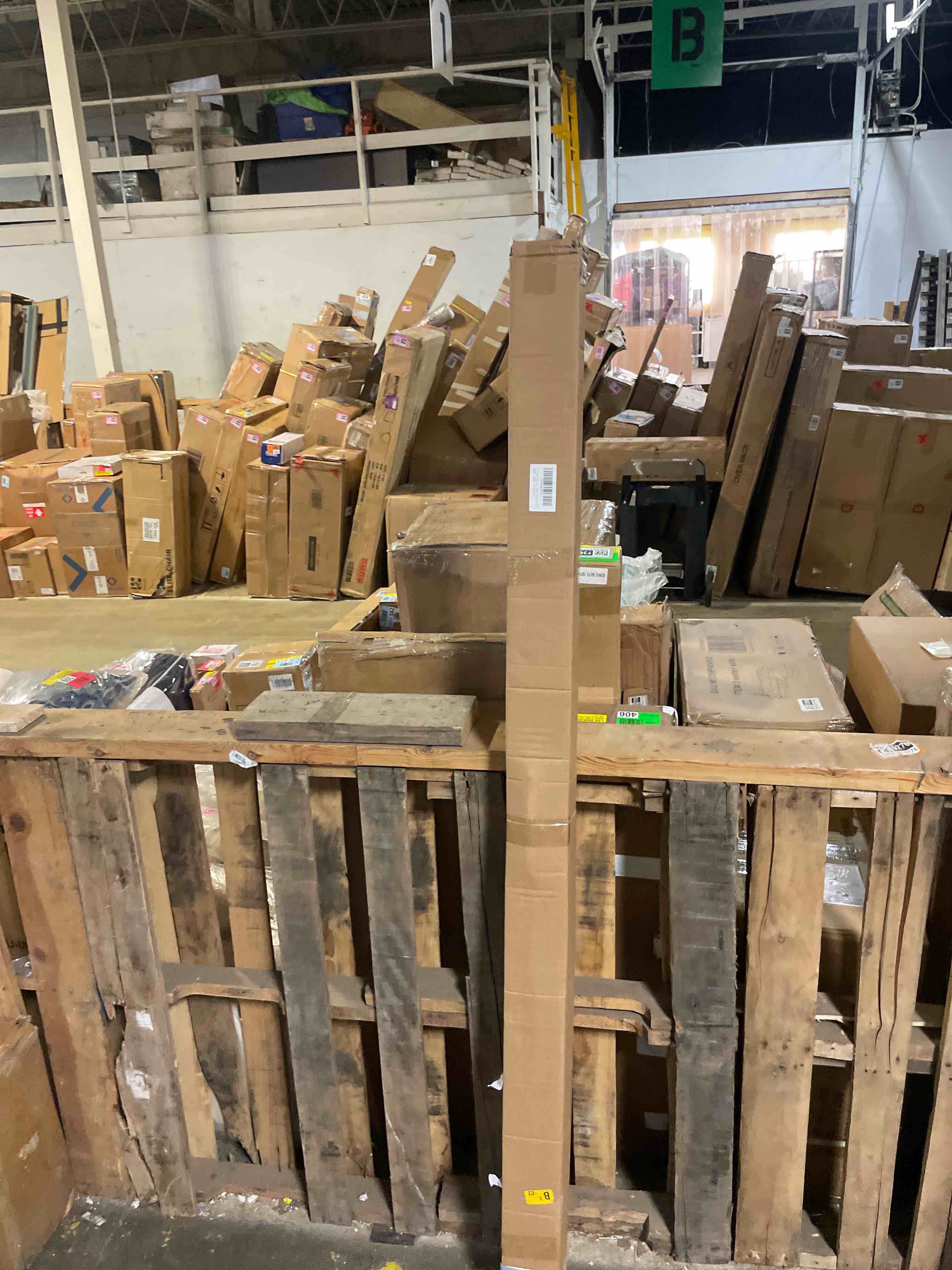 Condition photo showing New/Like New for wooden stair handrail, single piece handrails, complete kit with metal bracket, safety anti-slip wall stair rail for indoor elderly children, for bars lofts kindergarten guardrail corridor 6 feet
