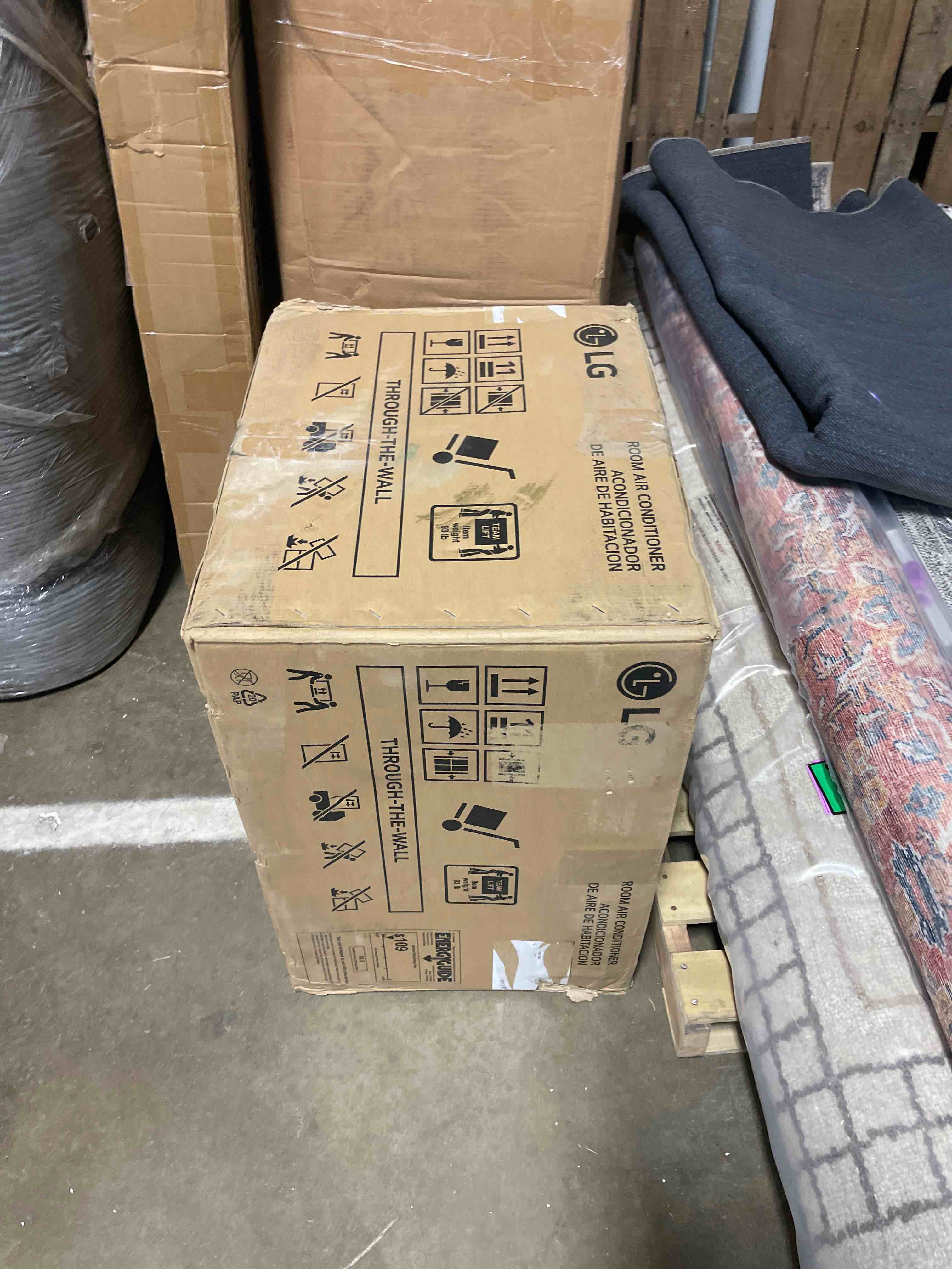 Condition photo showing New/Like New for lg 8,000 window air conditioner, 115v, 350 sq.ft. (14' x 25' room size), quiet operation, electronic control with remote, 3 cooling & fan speeds, auto restart, 8000 btu, white 1 count (pack of 1) cool only 115v white