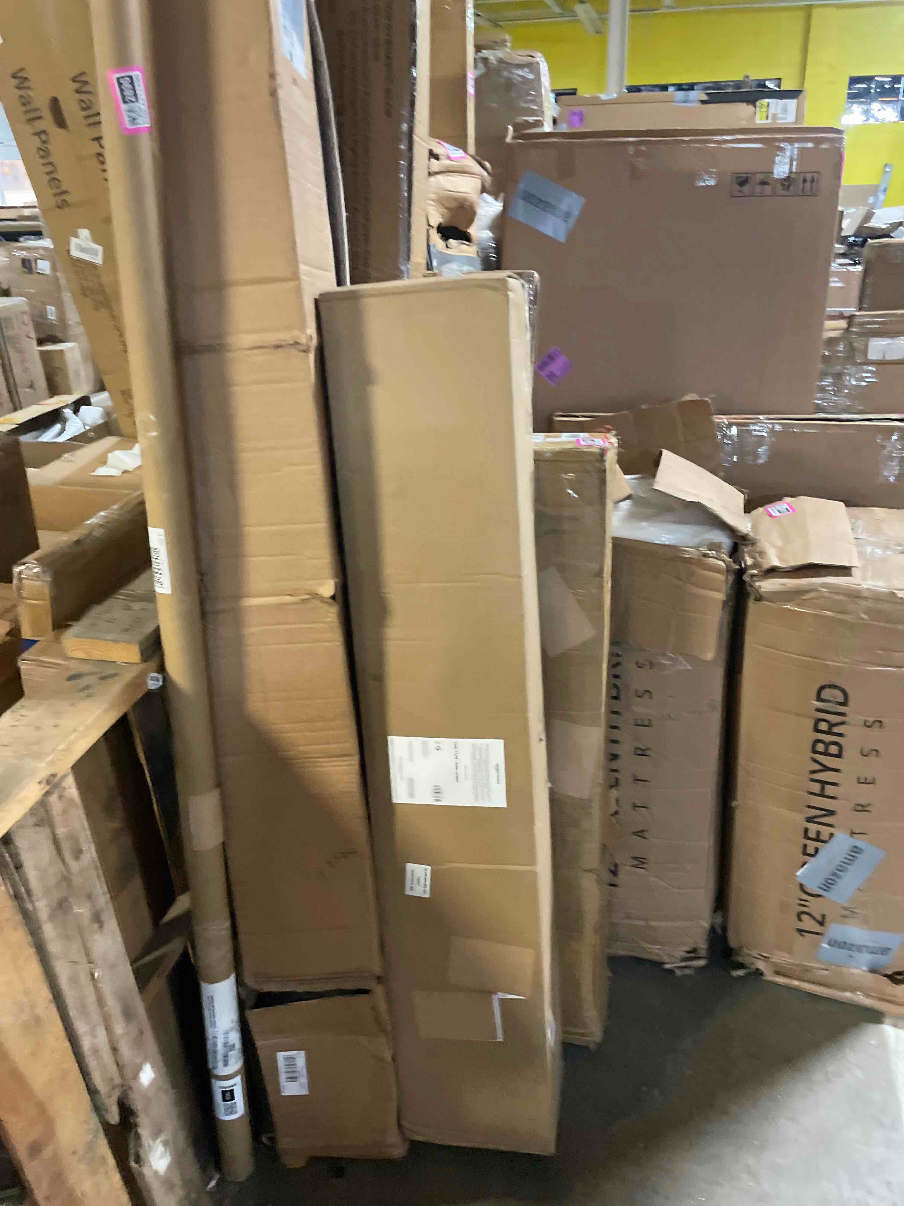 Condition photo showing New/Like New for amazon basics smart box spring bed base, 7-inch height mattress foundation, tool-free easy assembly, extra firm support, queen, 79" l x 59.5" w x 7" h, white queen(79"l x 59.5"w) 7-inch height