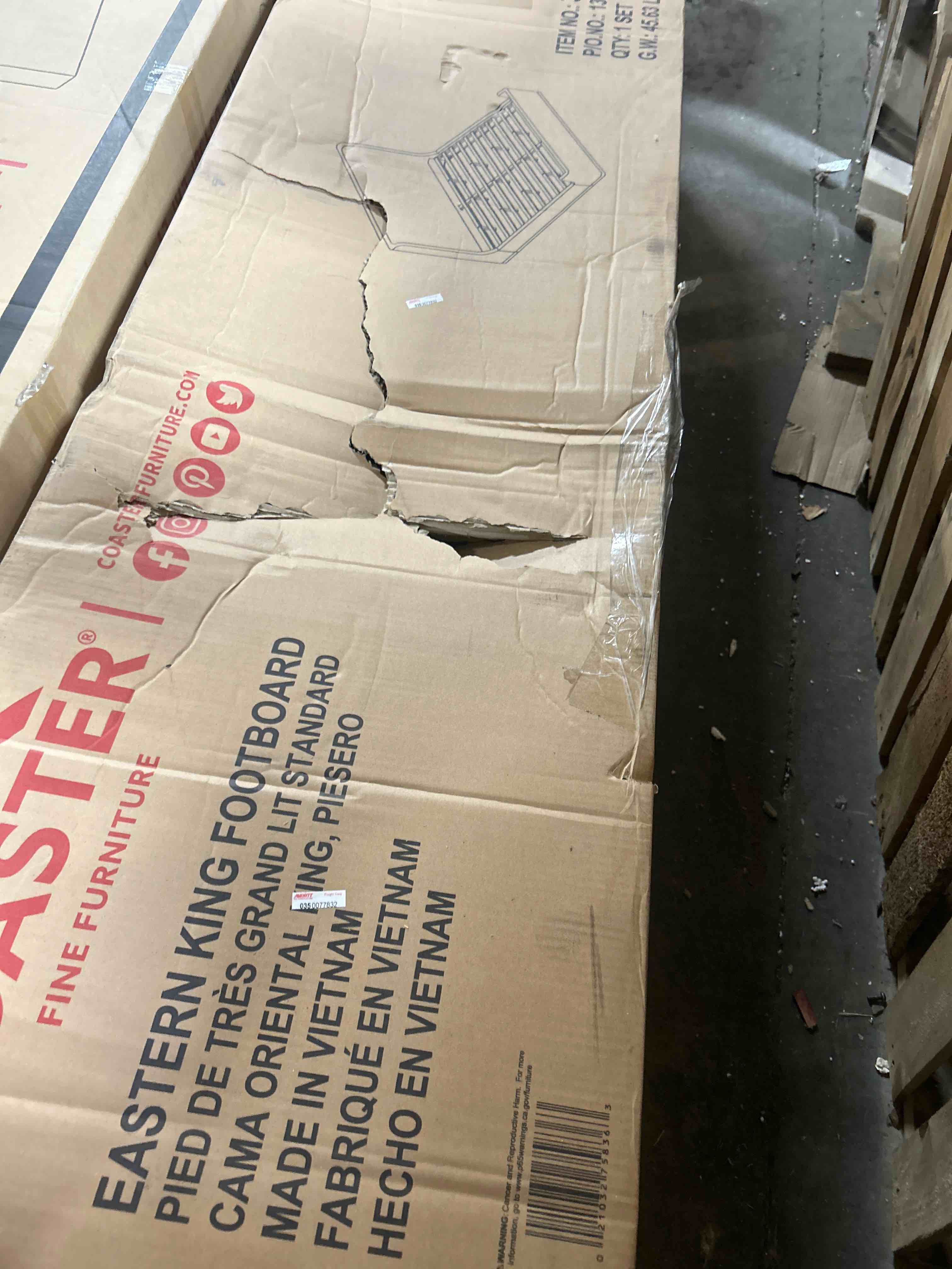 Condition photo showing As Is for eastern king footboard(footboard only)