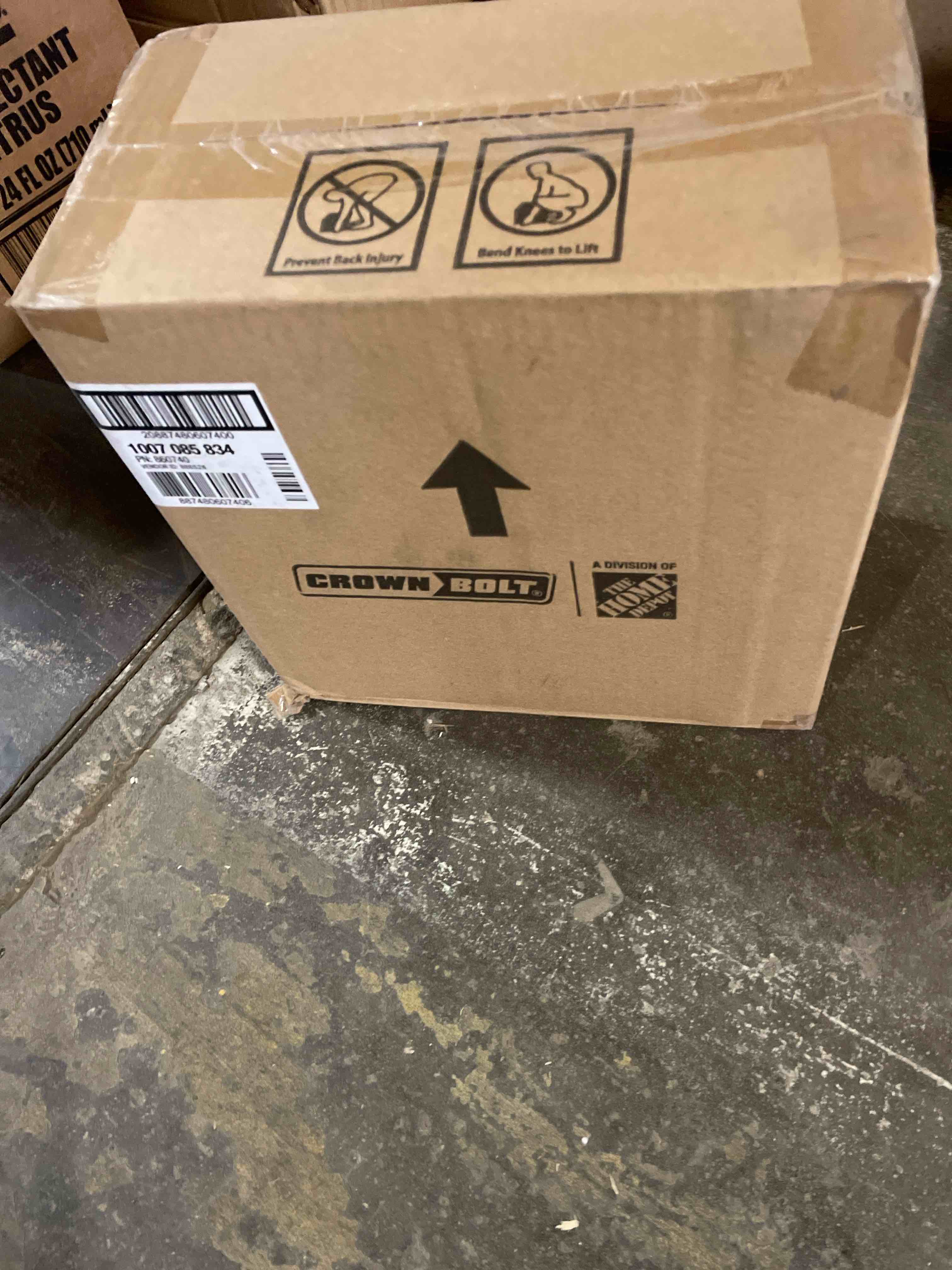 Condition photo showing New/Like New for metal rod and cord pendant kit - oil rubbed bronze