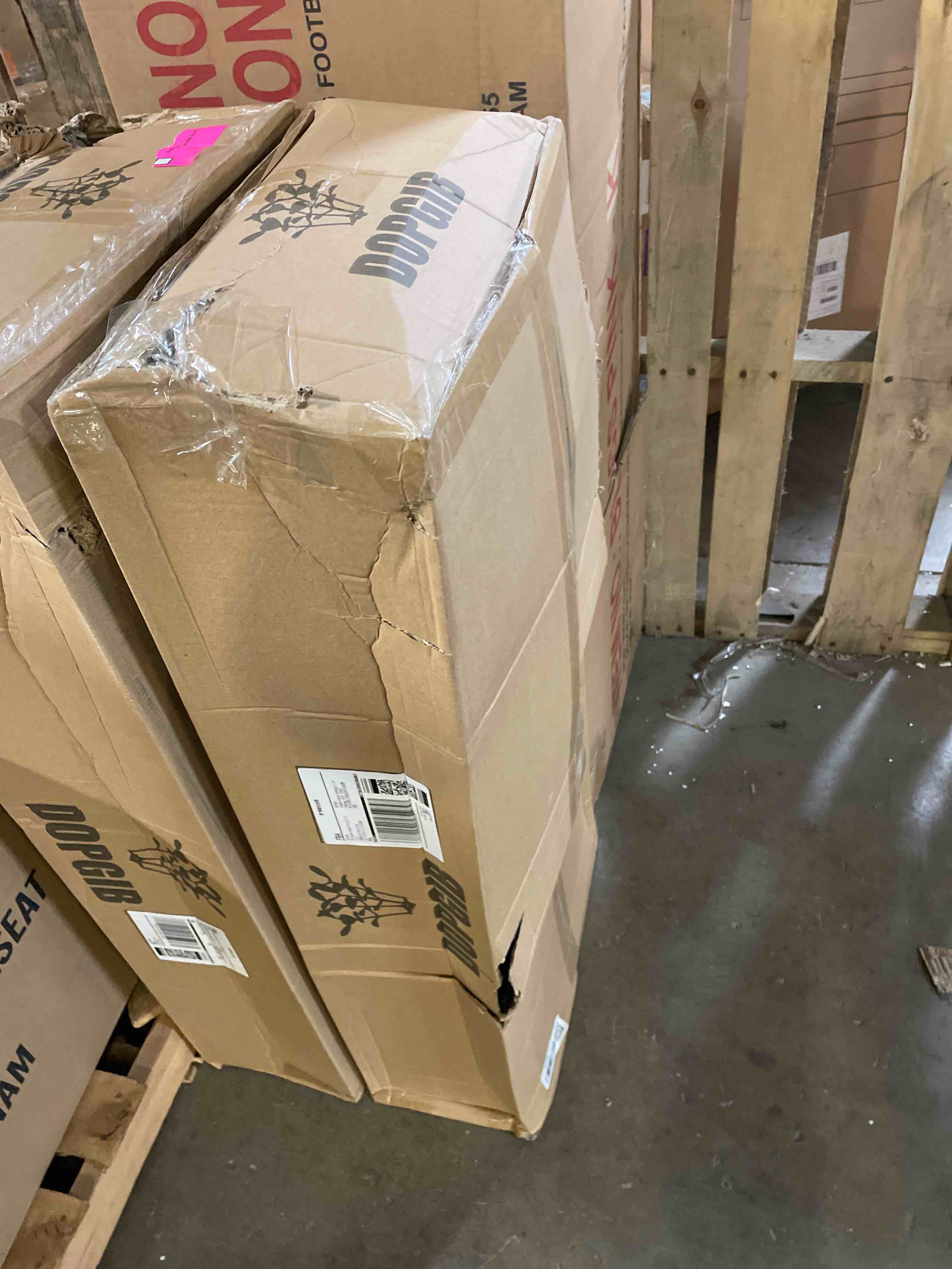 https://s3.amazonaws.com/lotting-images-prod/phillipi/PNK4413561_1777326933863.jpeg