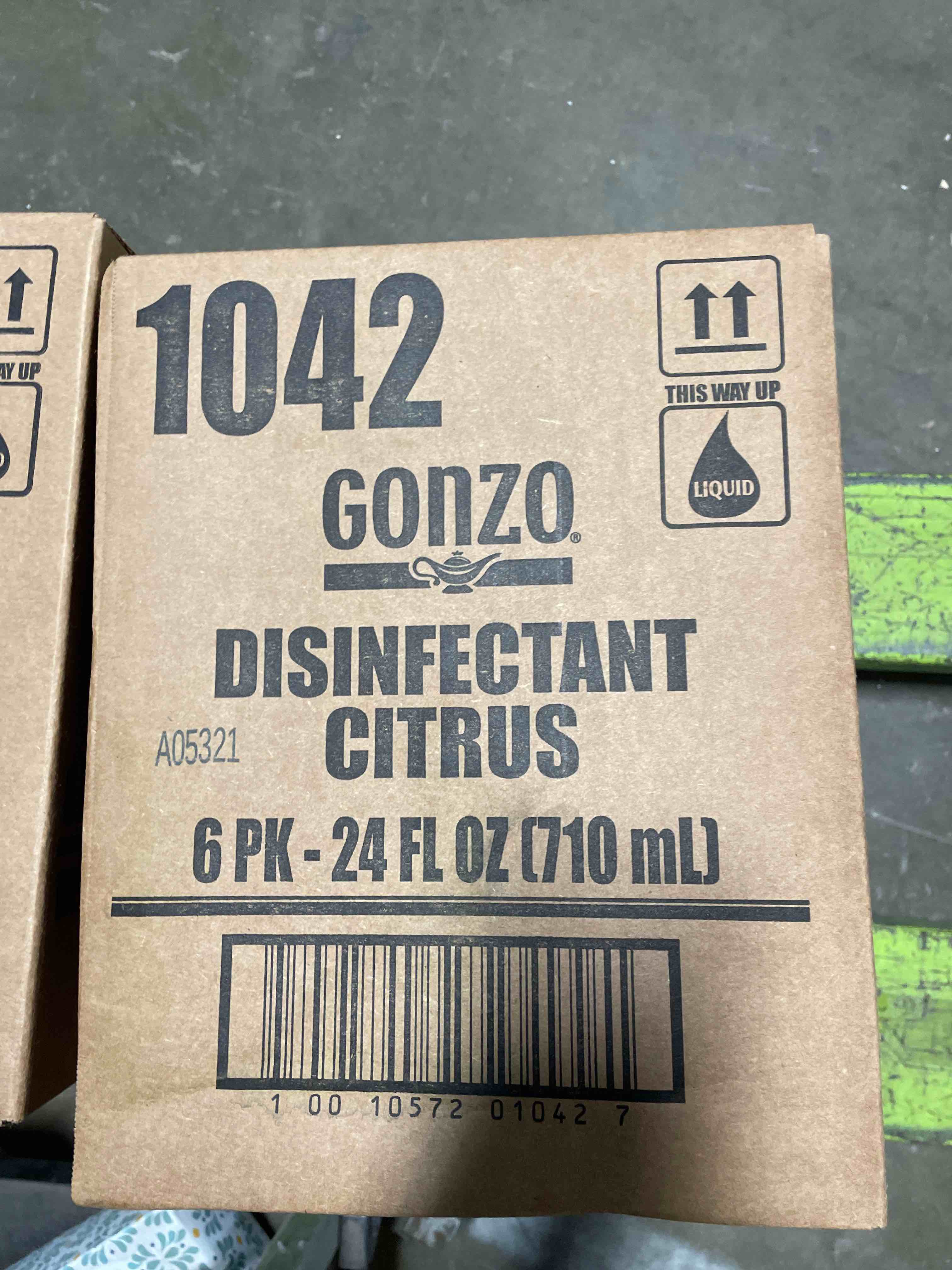 Condition photo showing New/Like New for weiman gonzo desinfectant citrus 24fl + free microfiber cleaning cloth (6 pack) 