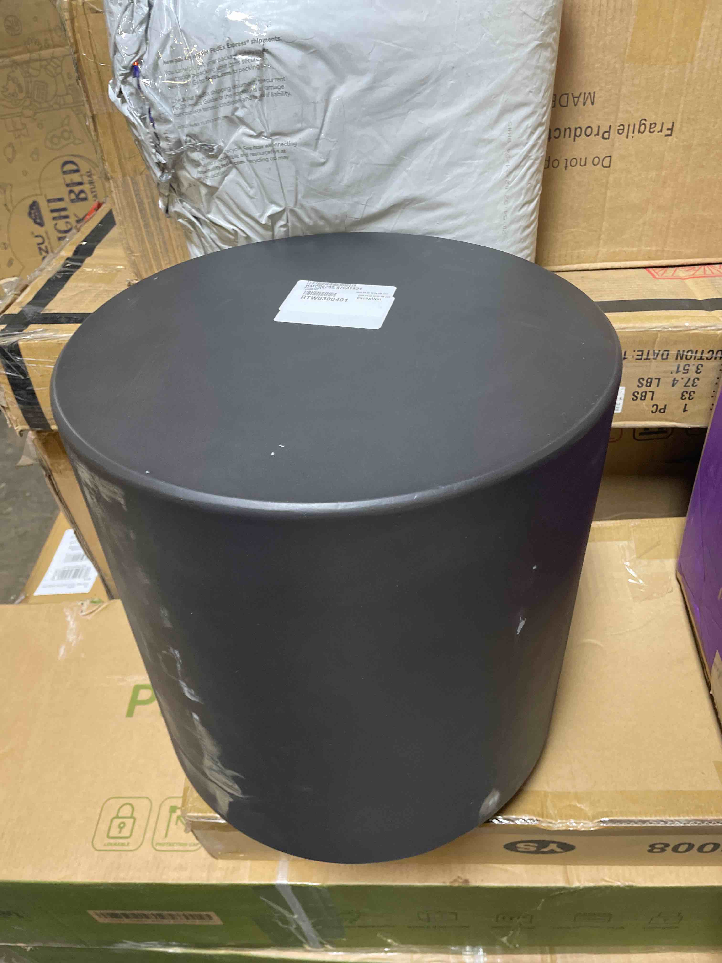 Condition photo showing New/Like New for arnelda end table