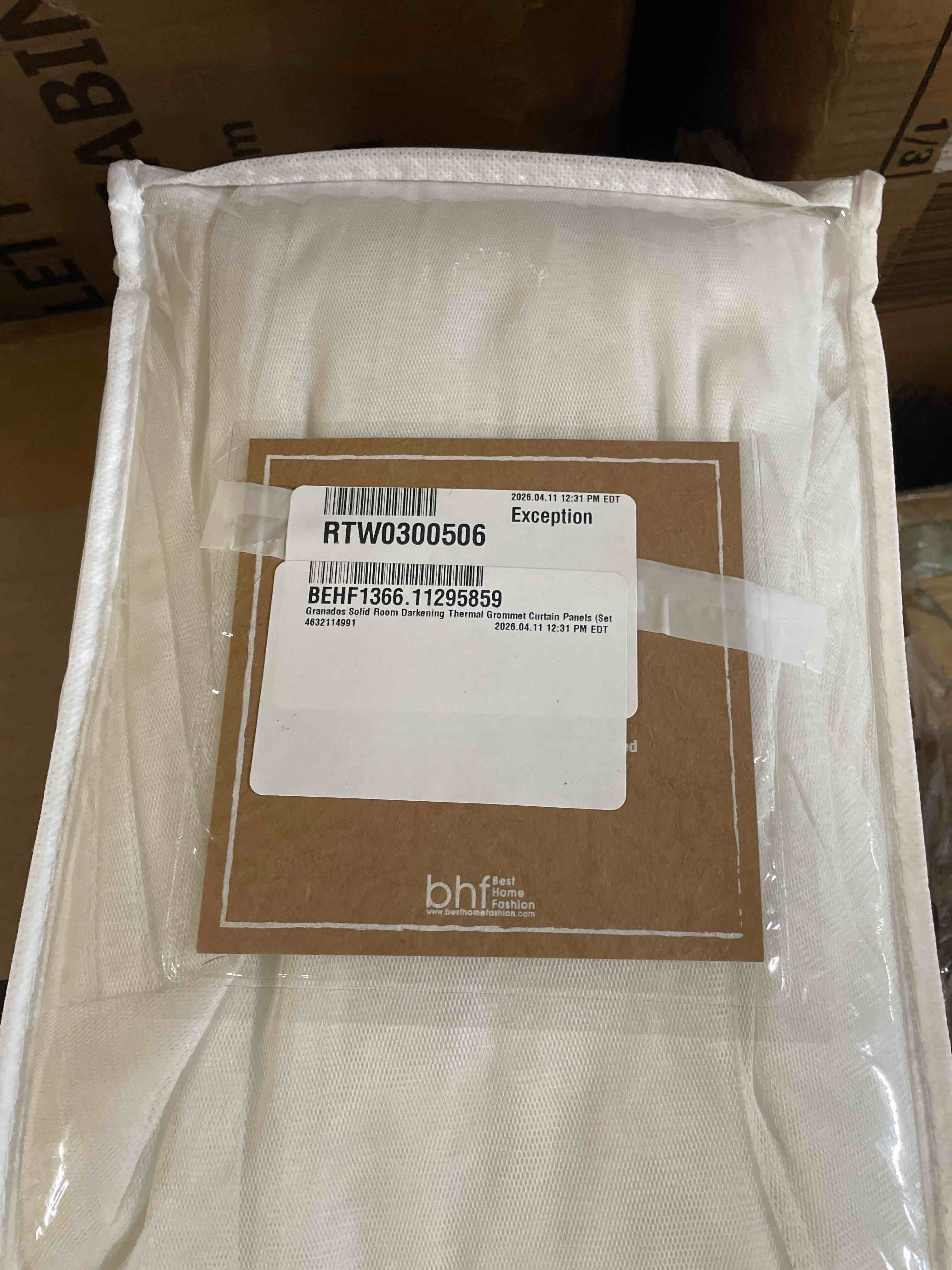 https://s3.amazonaws.com/lotting-images-prod/phillipi/PNK4413617_1777401463865.jpeg