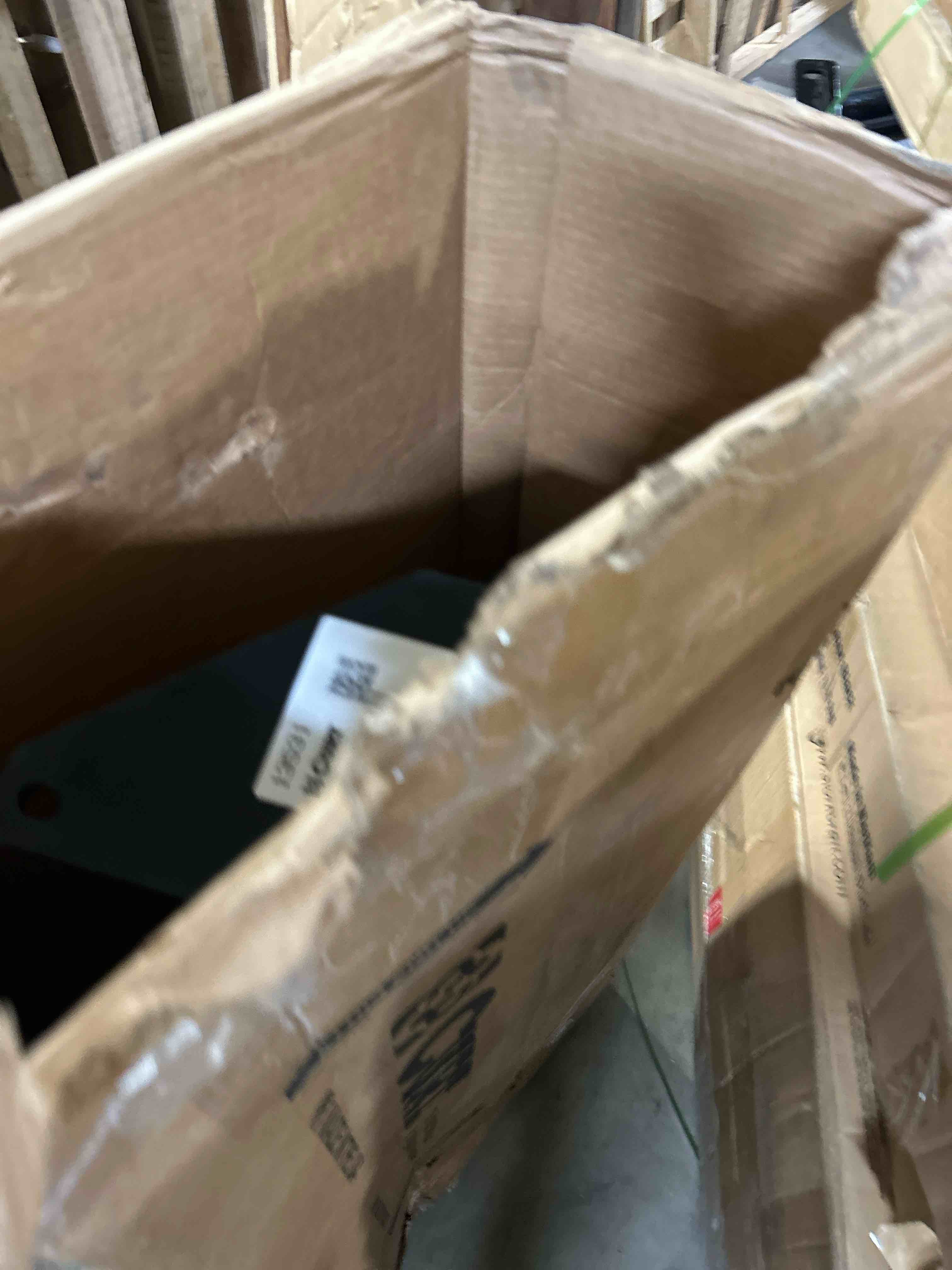 https://s3.amazonaws.com/lotting-images-prod/phillipi/PNK4413629_1777390843899.jpeg