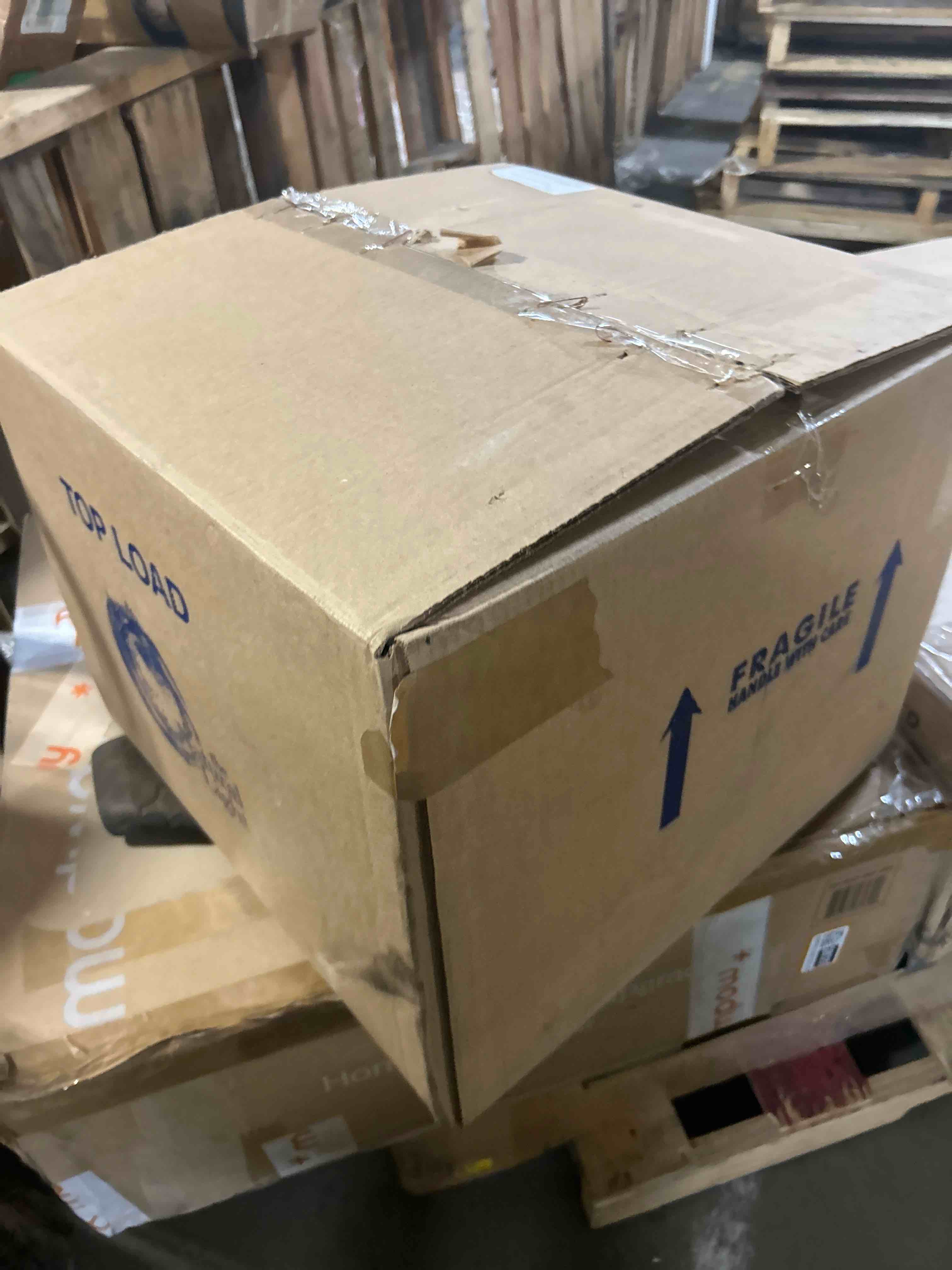 Condition photo showing New/Like New for fenchelshades.com 18" top diameter x 19" bottom diameter x 12.5" slant height fabric drum lampshade spider attachment (designer off white)