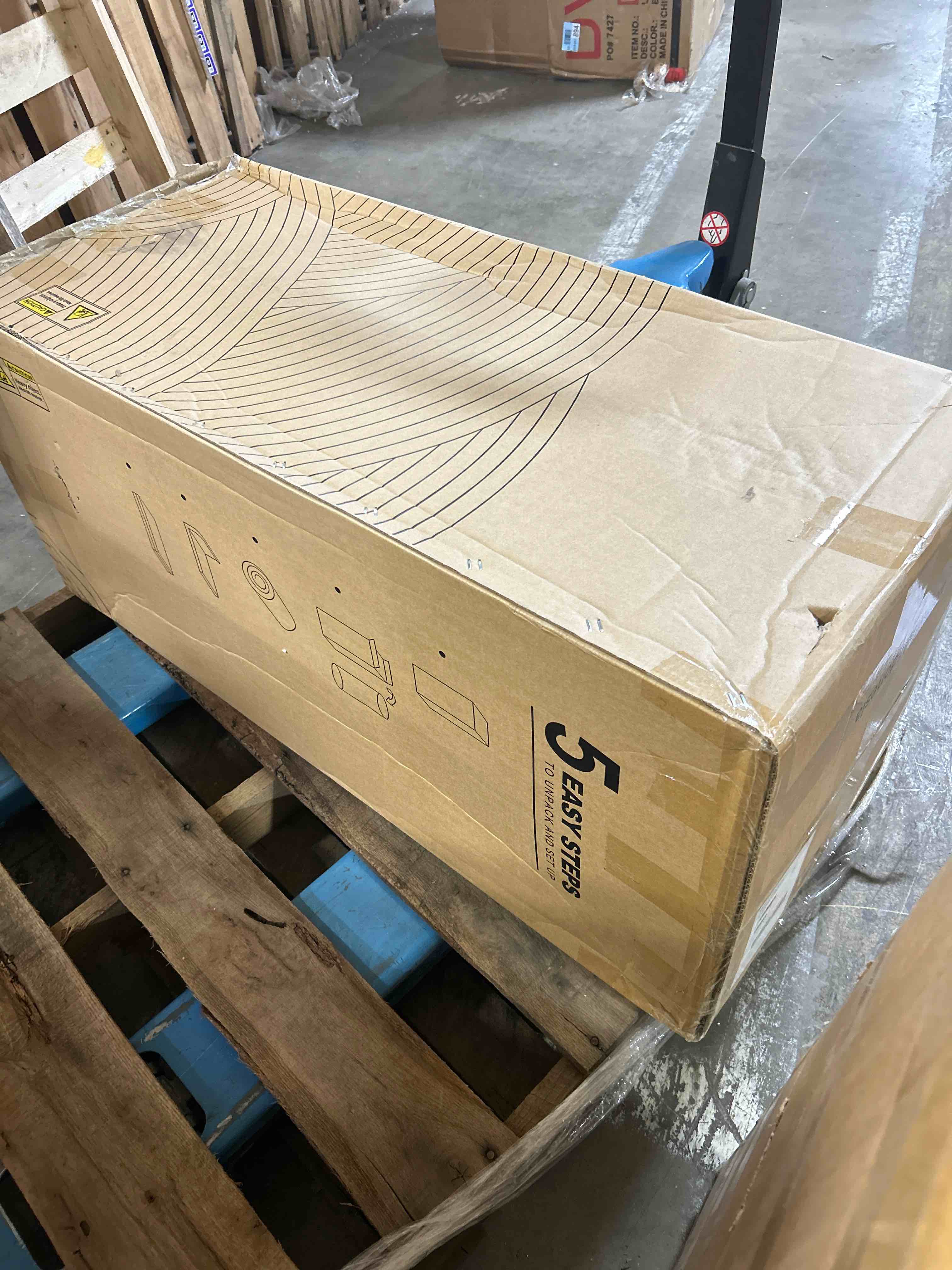 https://s3.amazonaws.com/lotting-images-prod/phillipi/PNK4413678_1777476417054.jpeg