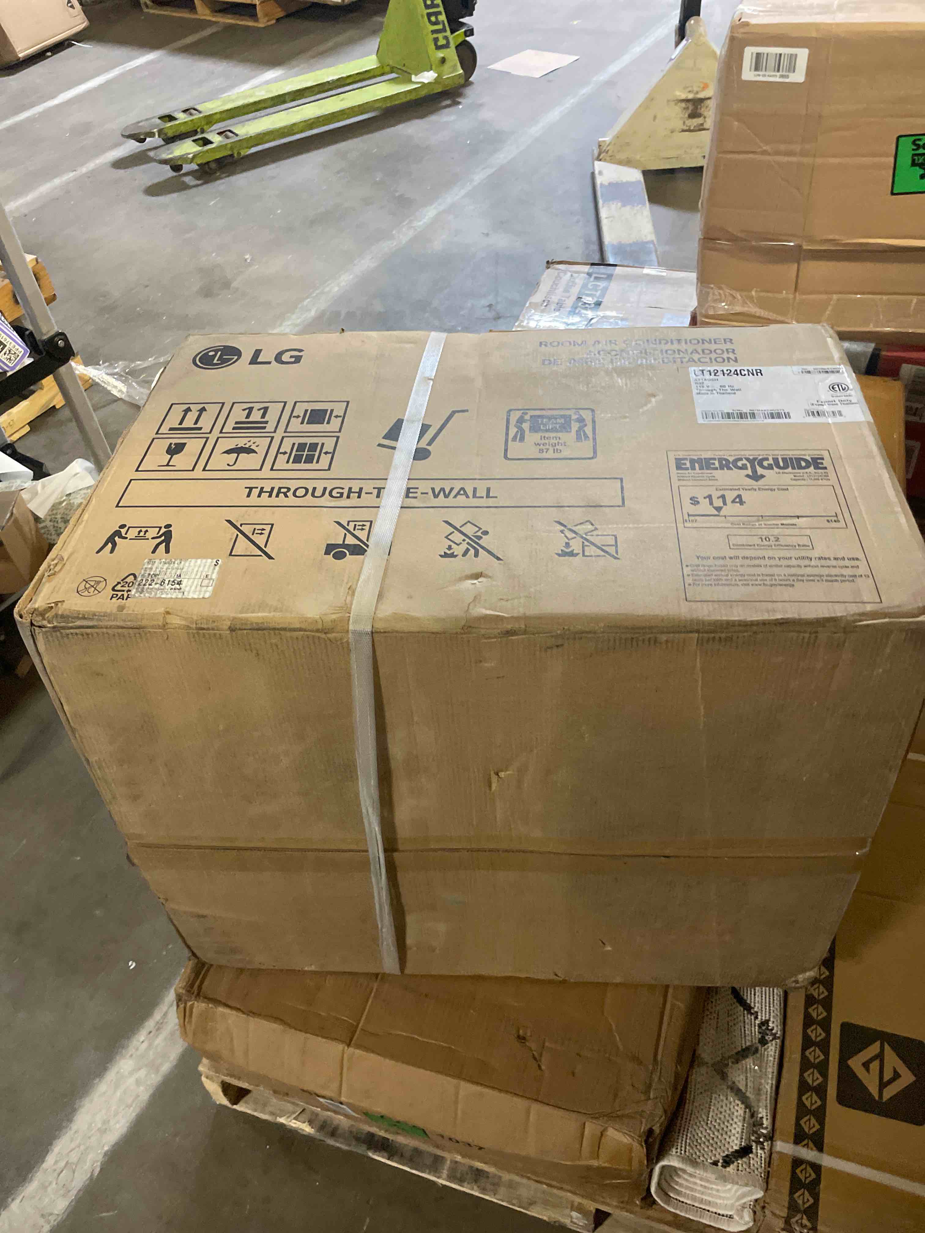Condition photo showing New/Like New for lg 11,800 btu through the wall air conditioner, 115v, cools up to 530 sq. ft. for bedroom, living room, apartment, with remote, 3 cool & fan speeds, universal design fits most sleeves, white 11,800 btu cool only 115v bright white