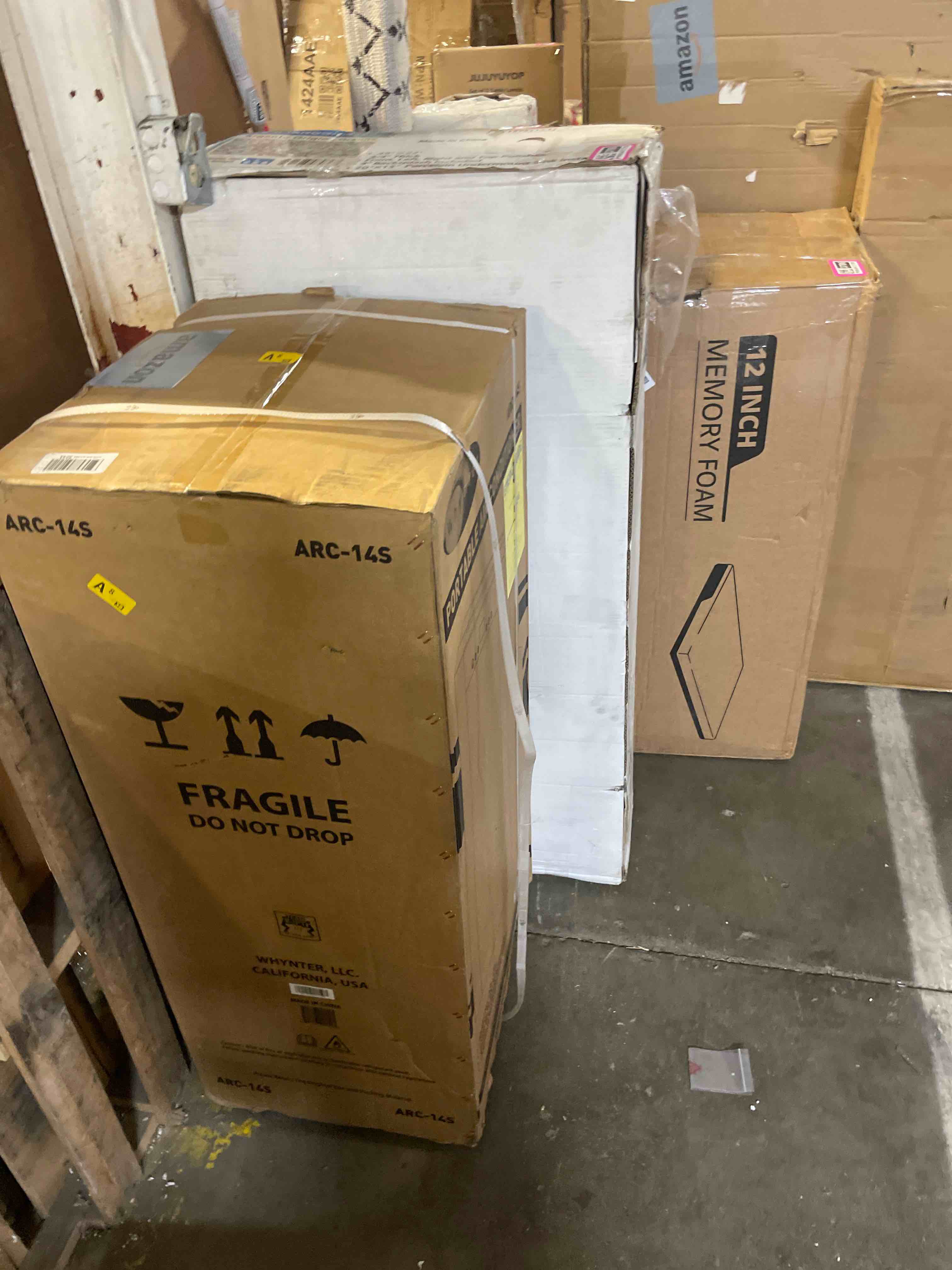 Condition photo showing New/Like New for whynter portable air conditioner 14,000 btu with dual hose dehumidifier & cooling fan for 500 sq ft rooms, includes ac unit window kit, arc-14s (9,500 sacc) ac unit only