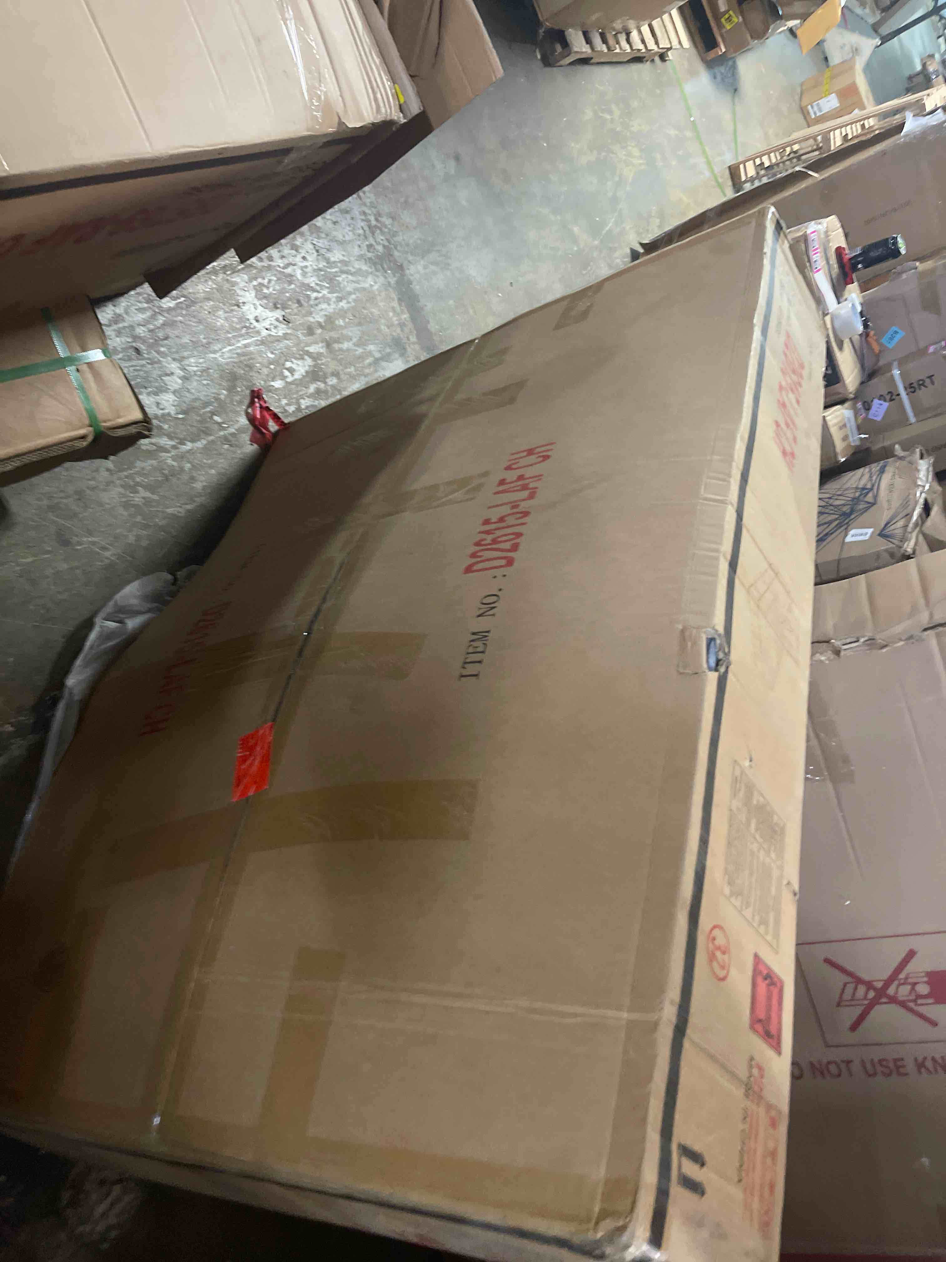 https://s3.amazonaws.com/lotting-images-prod/phillipi/PNK4413774_1777483483990.jpeg