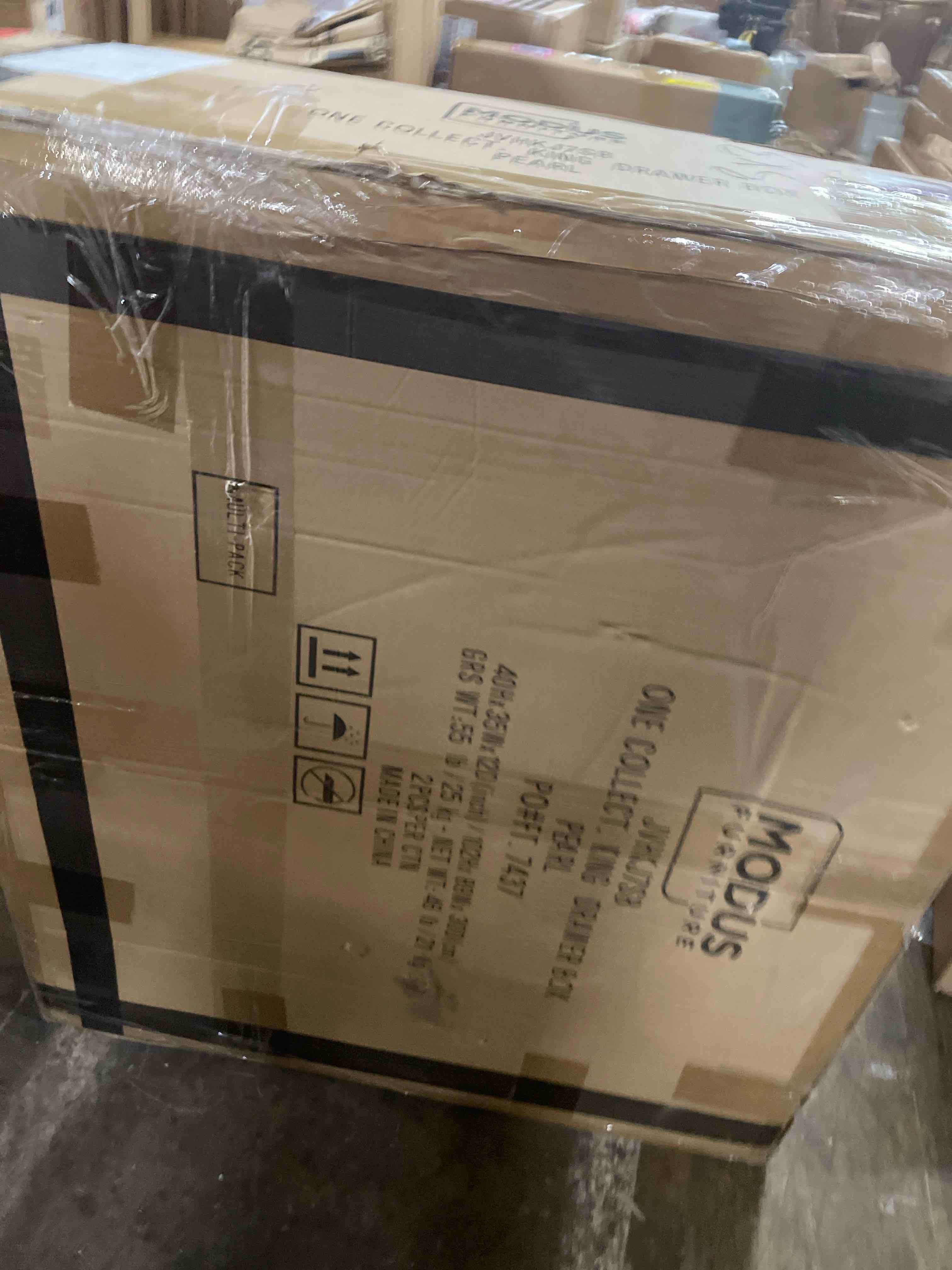 https://s3.amazonaws.com/lotting-images-prod/phillipi/PNK4413853_1777655174863.jpeg