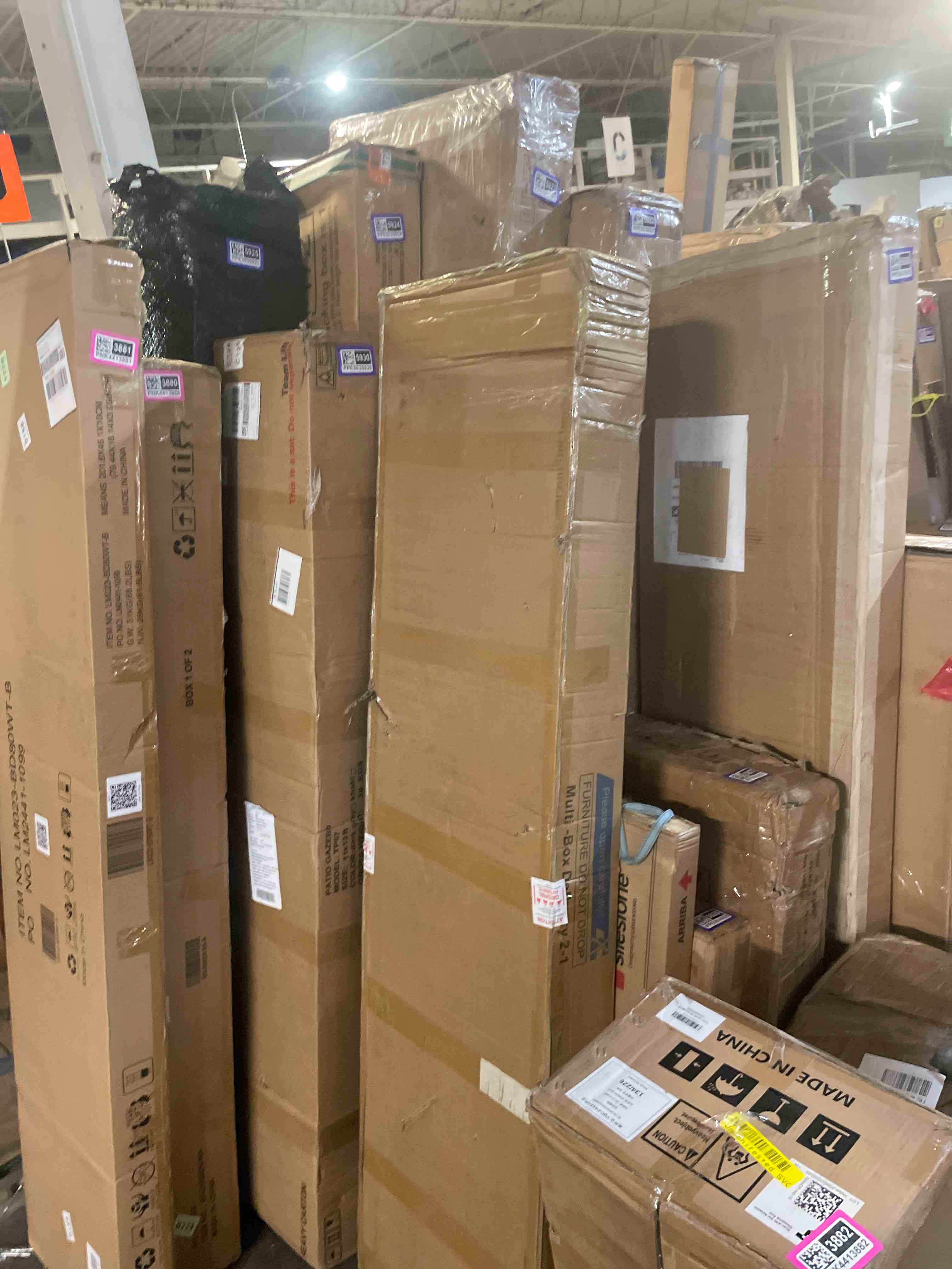 https://s3.amazonaws.com/lotting-images-prod/phillipi/PNK4413883_1777572952688.jpeg