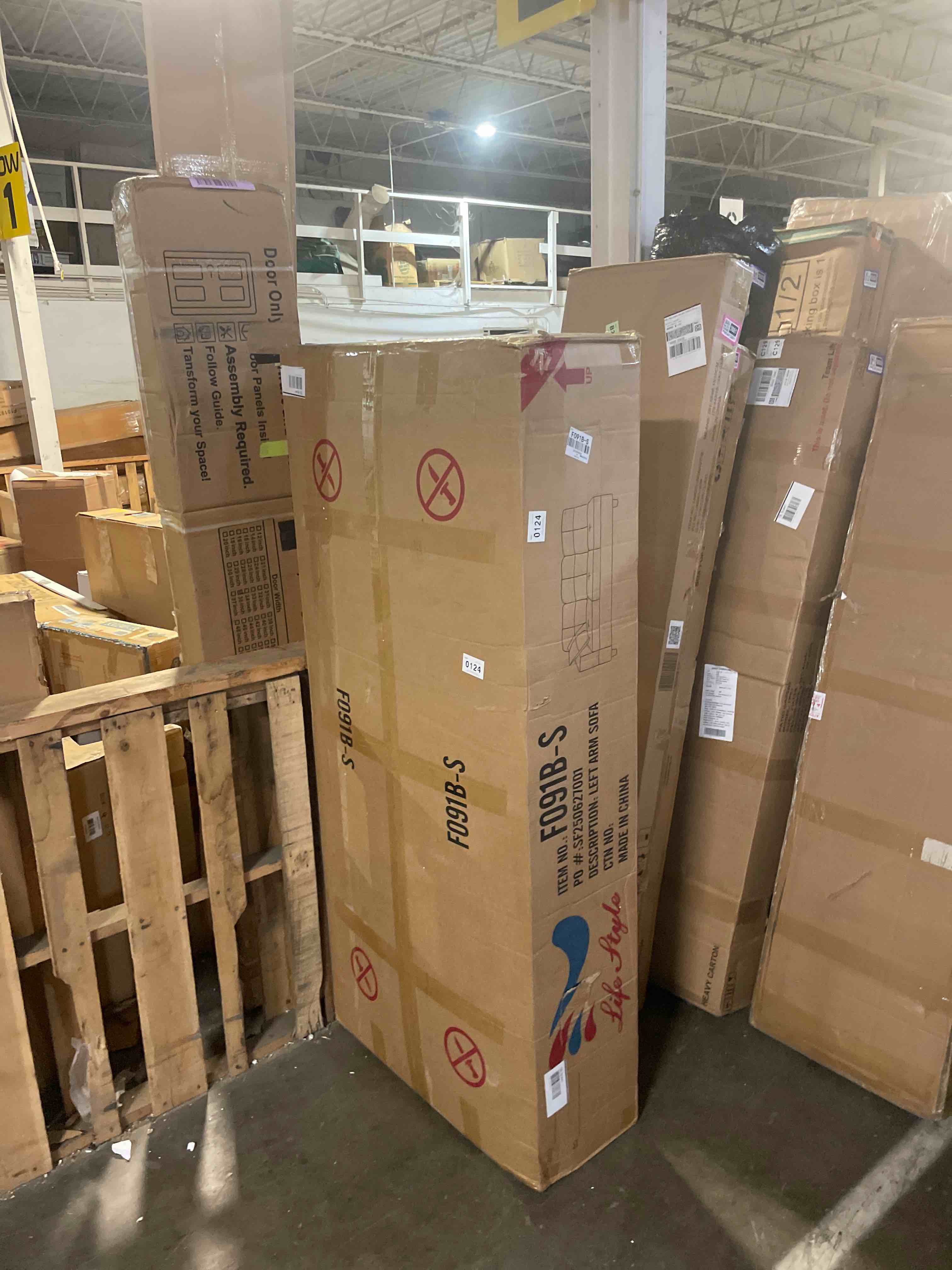 https://s3.amazonaws.com/lotting-images-prod/phillipi/PNK4413884_1777573159461.jpeg