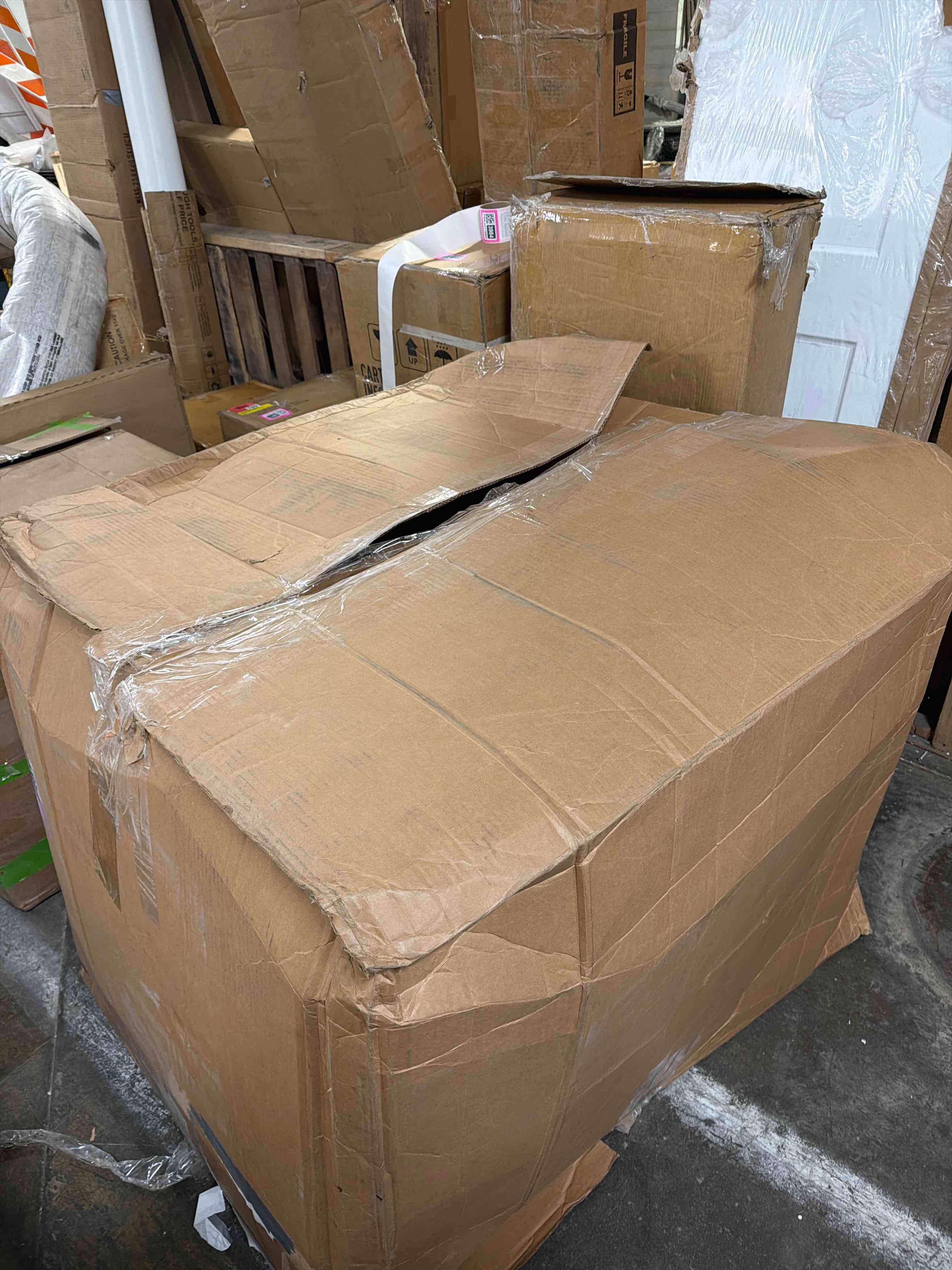 https://s3.amazonaws.com/lotting-images-prod/phillipi/PNK4413984_1777653354552.jpeg