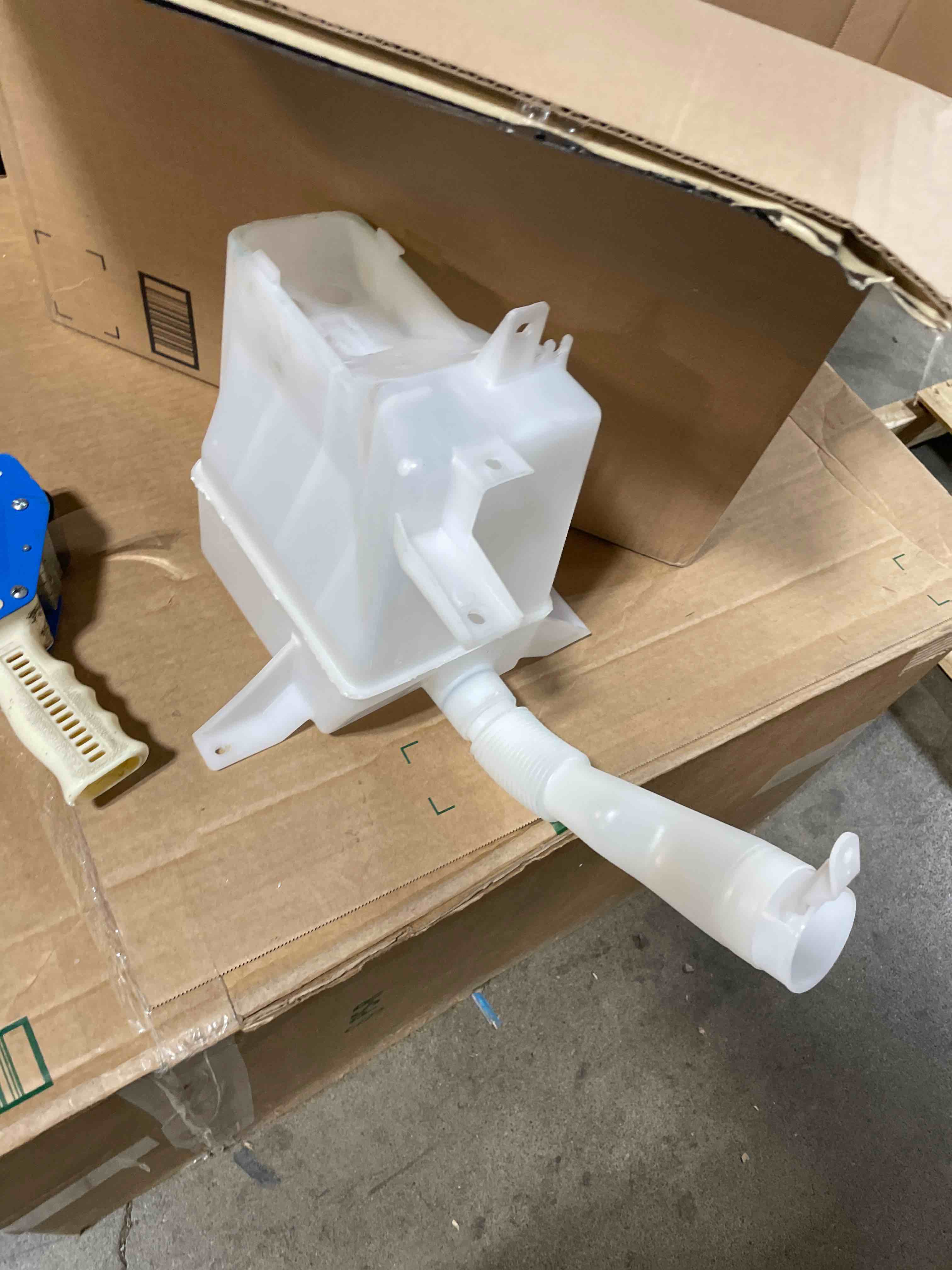 Condition photo showing Good Condition for Subaru Washer Tank - 86631FG010