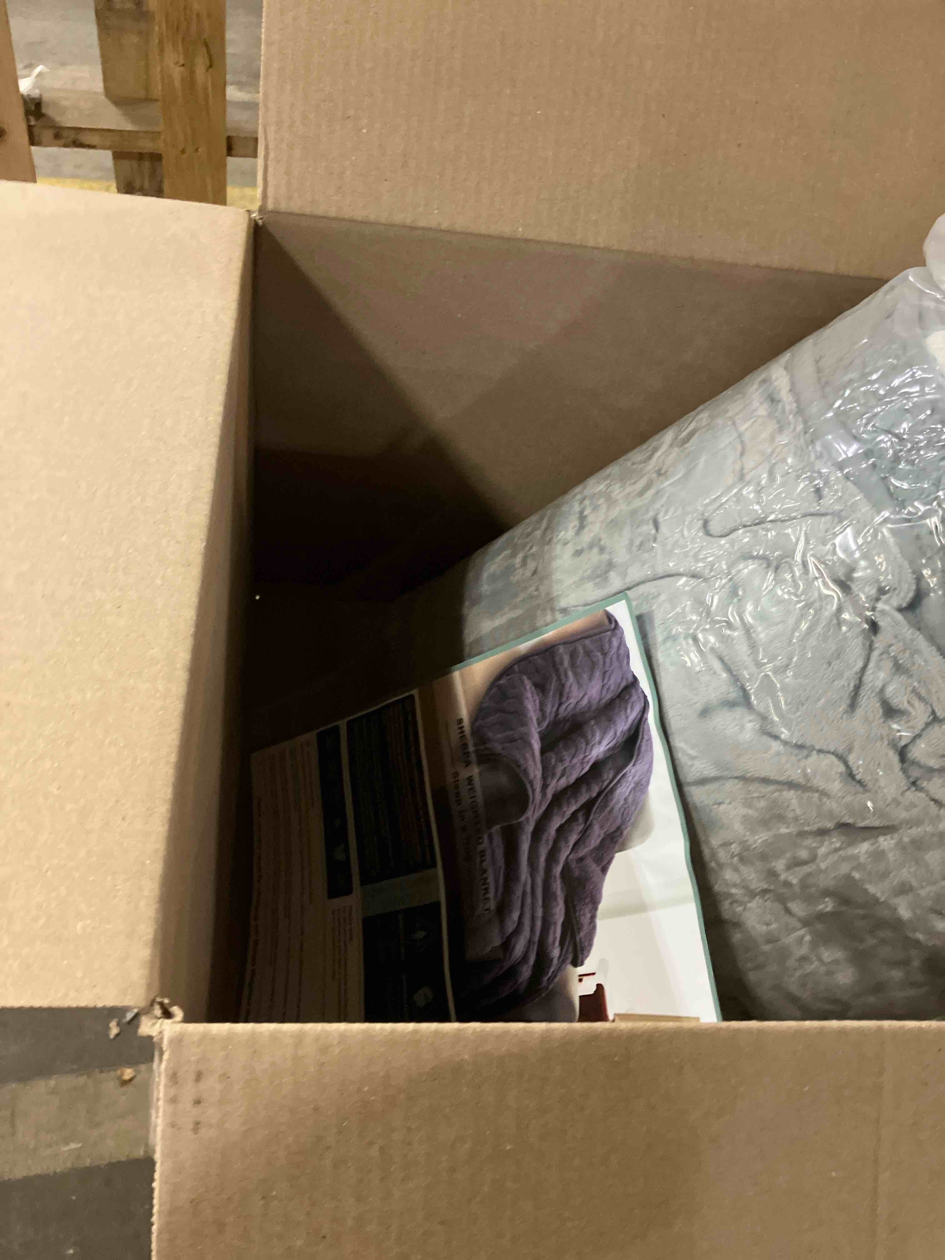 Condition photo showing New/Like New for Uttermara Weighted Blanket Queen Size 15lbs 60x80 inches with Soft Plush Fleece, Cozy Warm Sherpa Snuggle Thick Heavy Blanket Great for Sleep and Calming, Grey