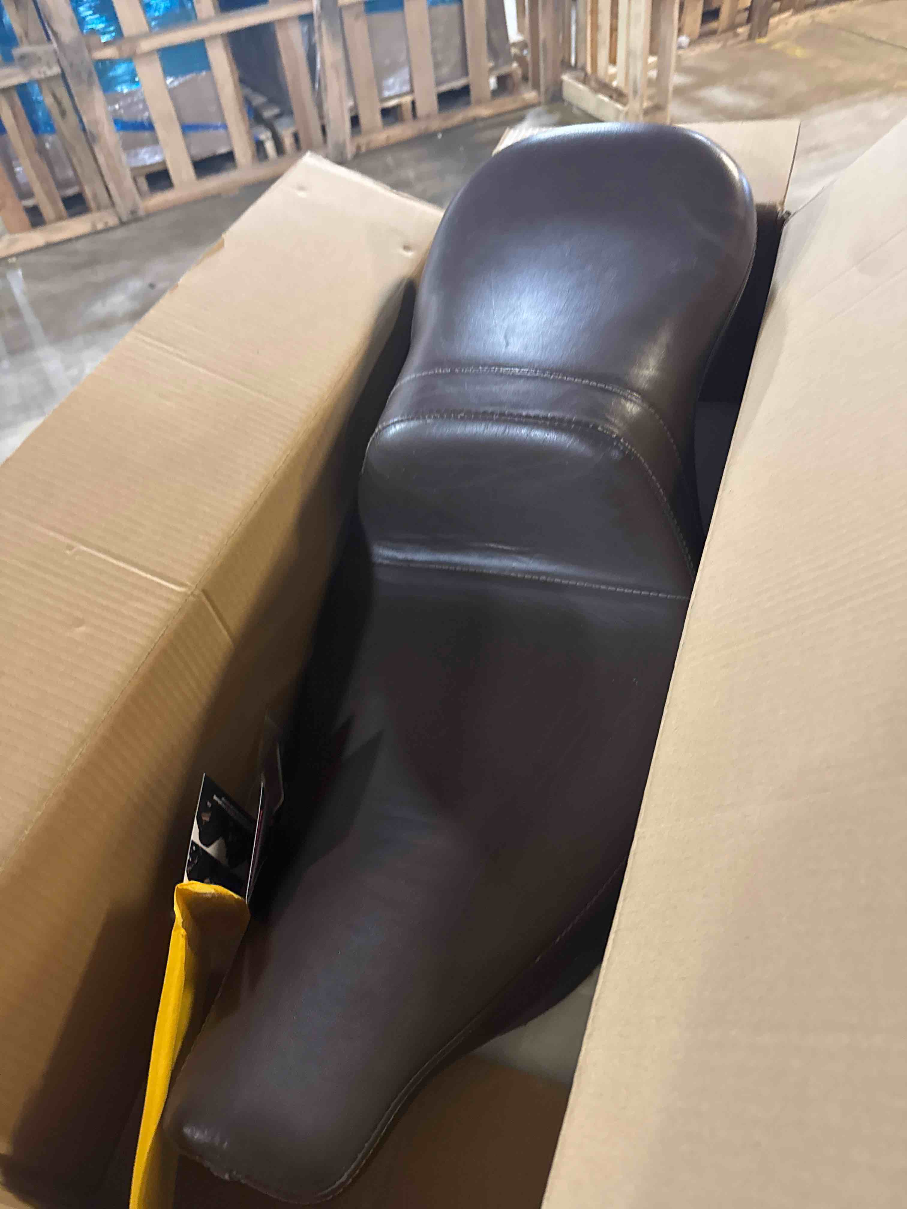 Condition photo showing Good Condition for Motorcycle Seat Upgraded One-Piece Driver and Passenger Seat with Diamond Pattern Stitching Fit for Harley Touring Electra Glide 1997-2007 Road Glide 1998-2007 ( Similar to one in stock one in stock is BROWN Look at our pictures)