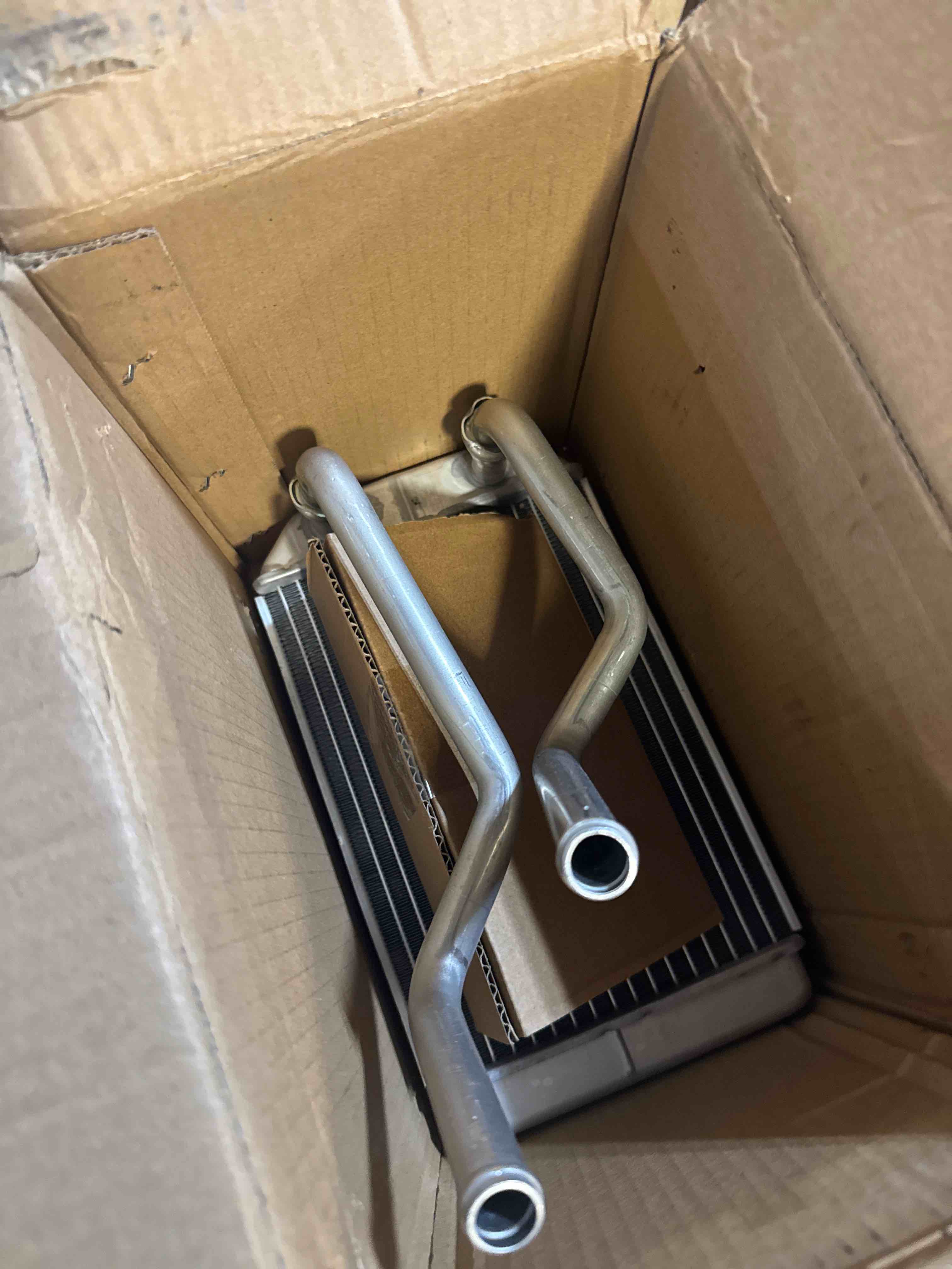 Condition photo showing Good Condition for Spectra Premium 94466 Vehicle HVAC Heater Core Replacement Compatible With Dodge Ram 1500, 2500, 3500, 4000 and Jeep Grand Cherokee