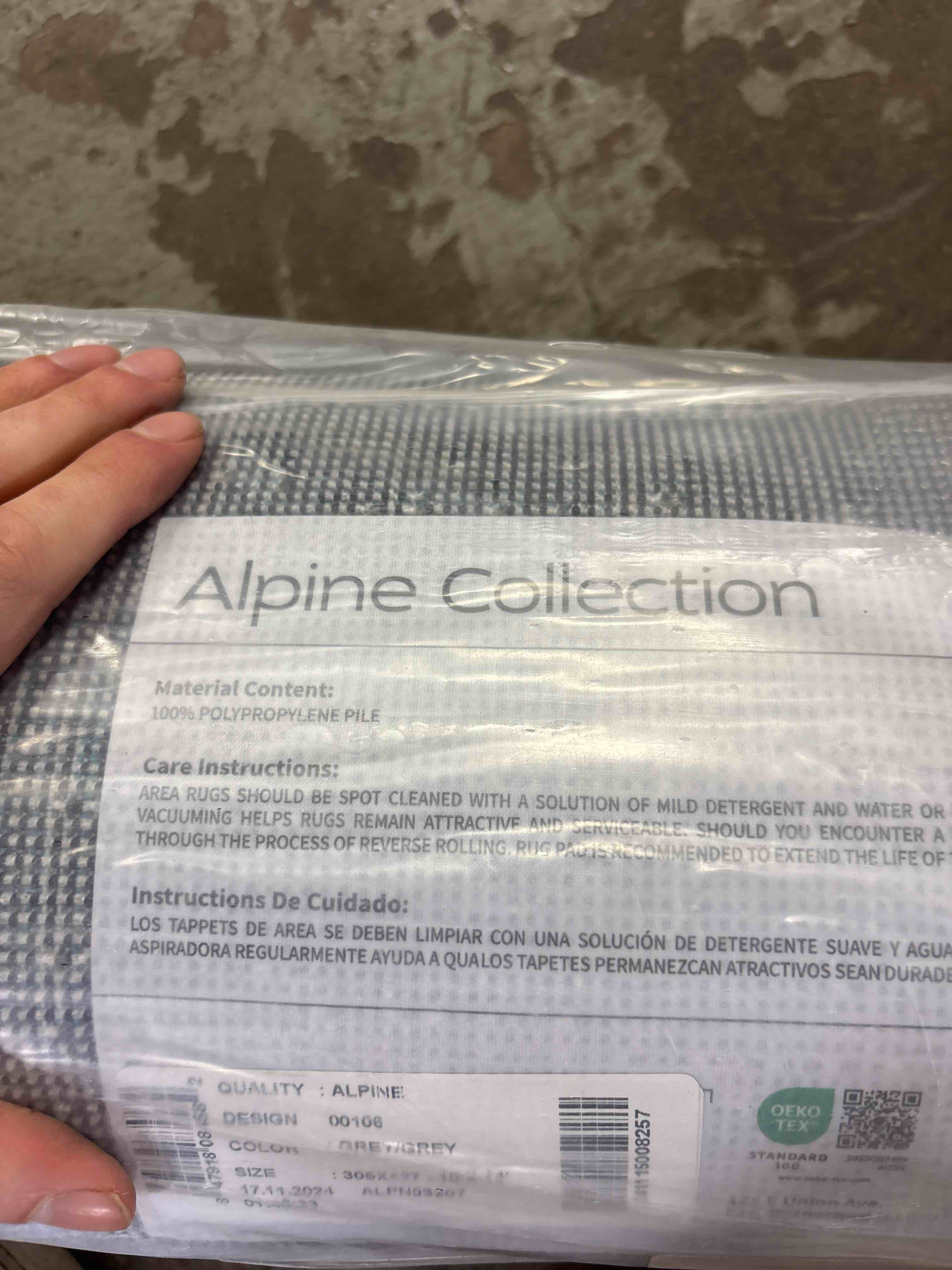 Condition photo showing New/Like New for Rugshop Contemporary Modern Boxes for Home Office,Living Room,Bedroom,Kitchen Non Shedding Area Rug 10' X 14' Gray