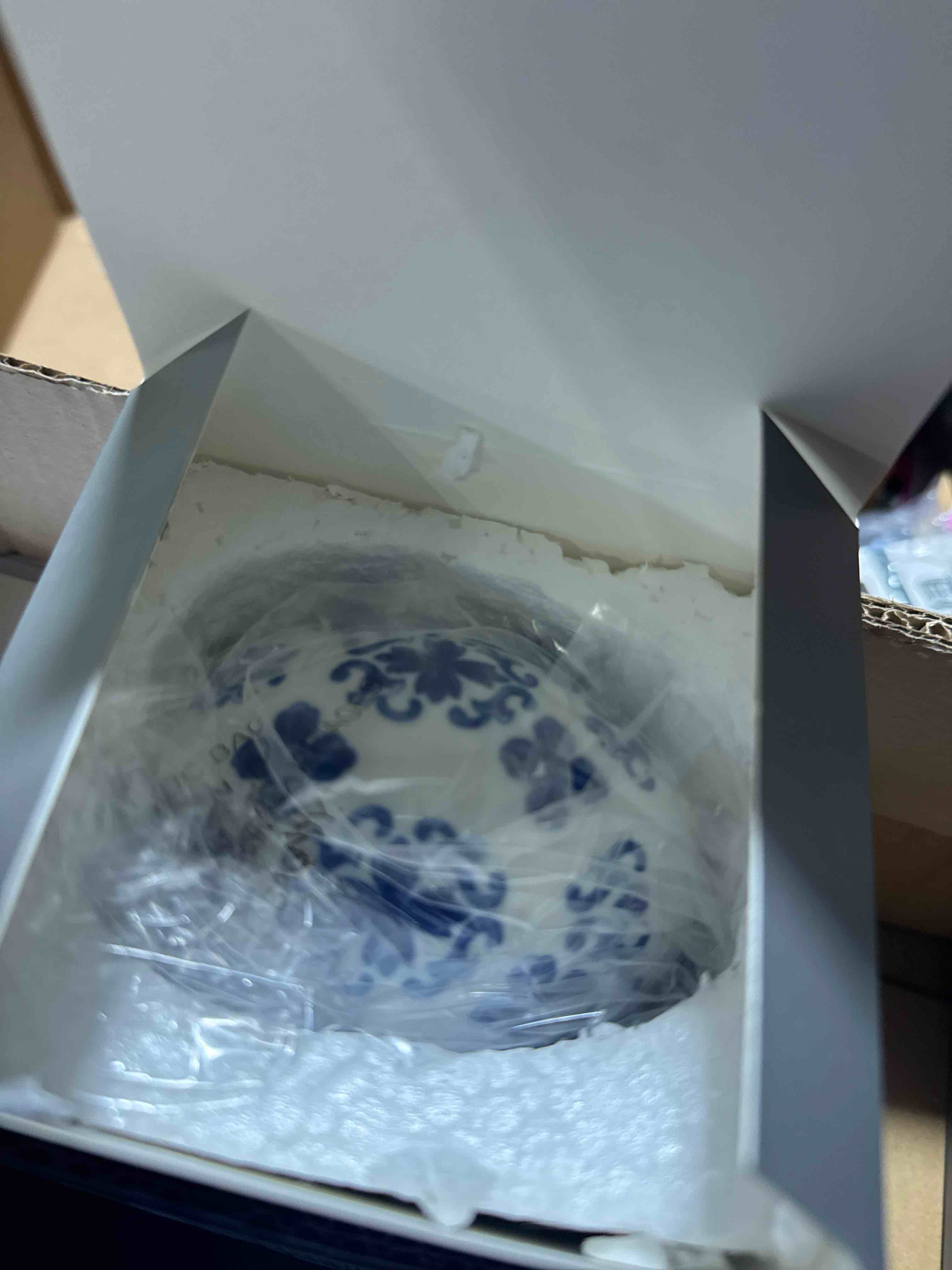 Condition photo showing New/Like New for Ceramic Porcelain Easter Eggs Blue & White floral ( Set of 5)