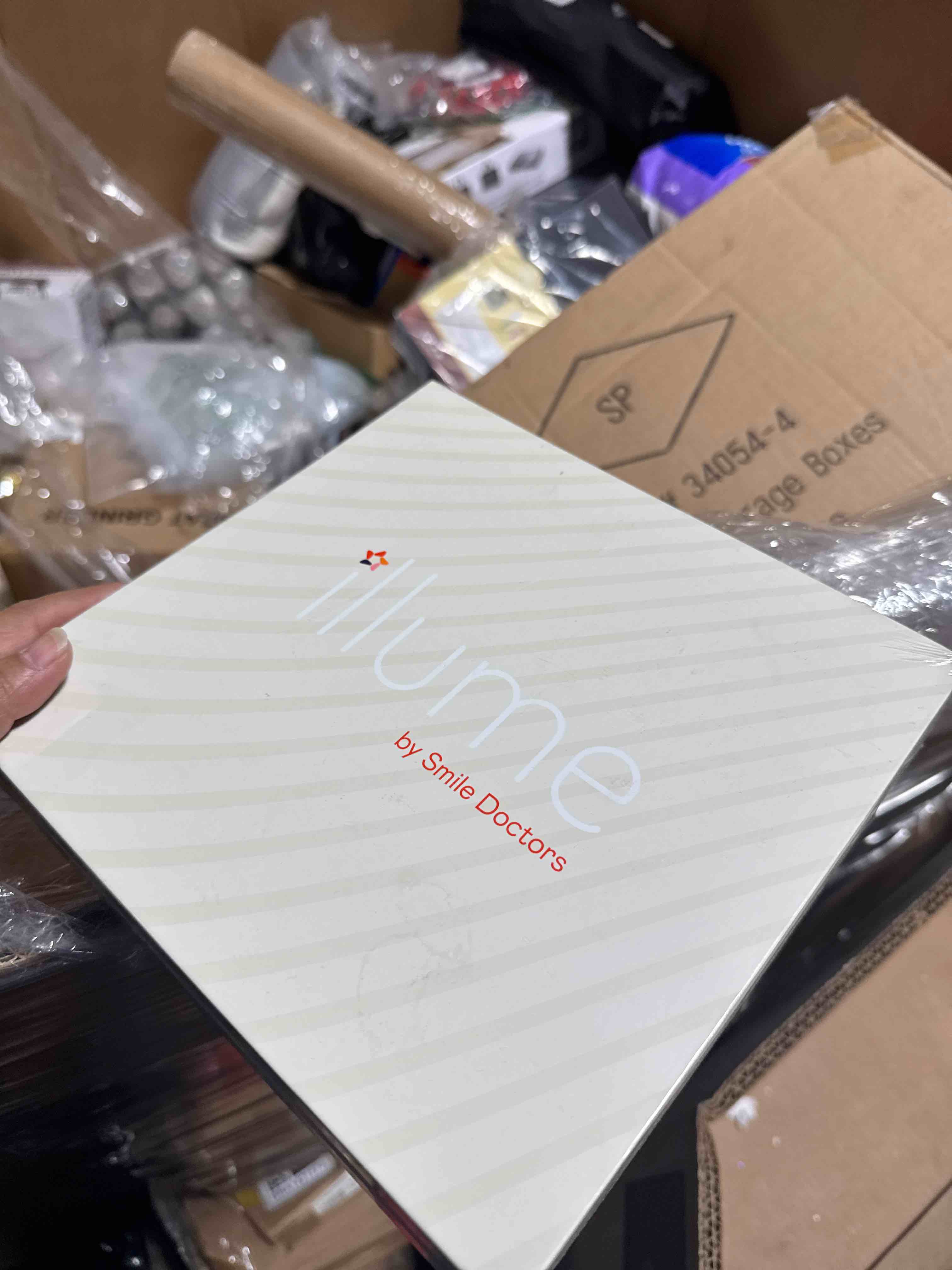 Condition photo showing New/Like New for illumi Teeth Whitening LED Kit