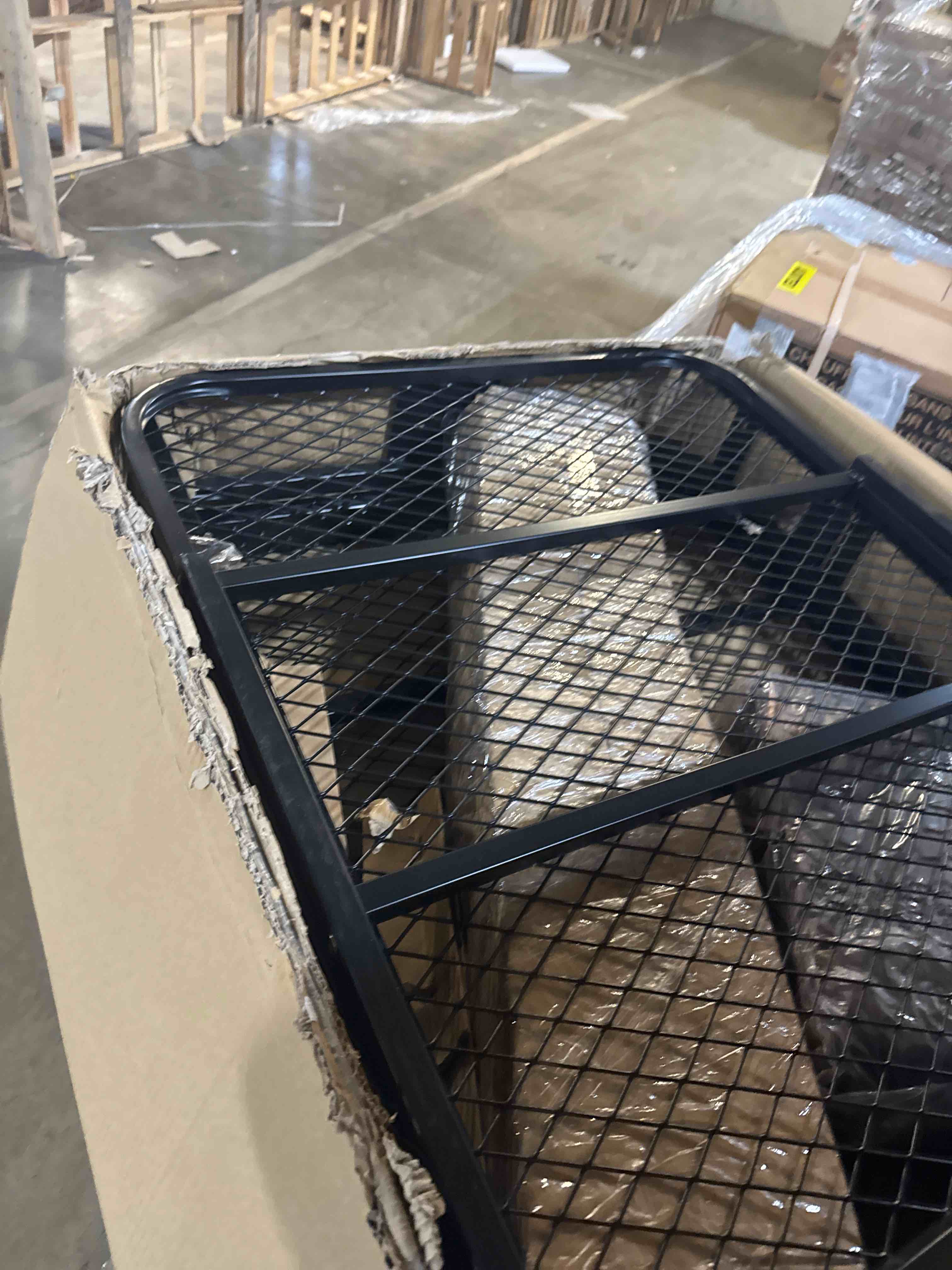 Condition photo showing New/Like New for VEVOR Hitch Cargo Carrier 