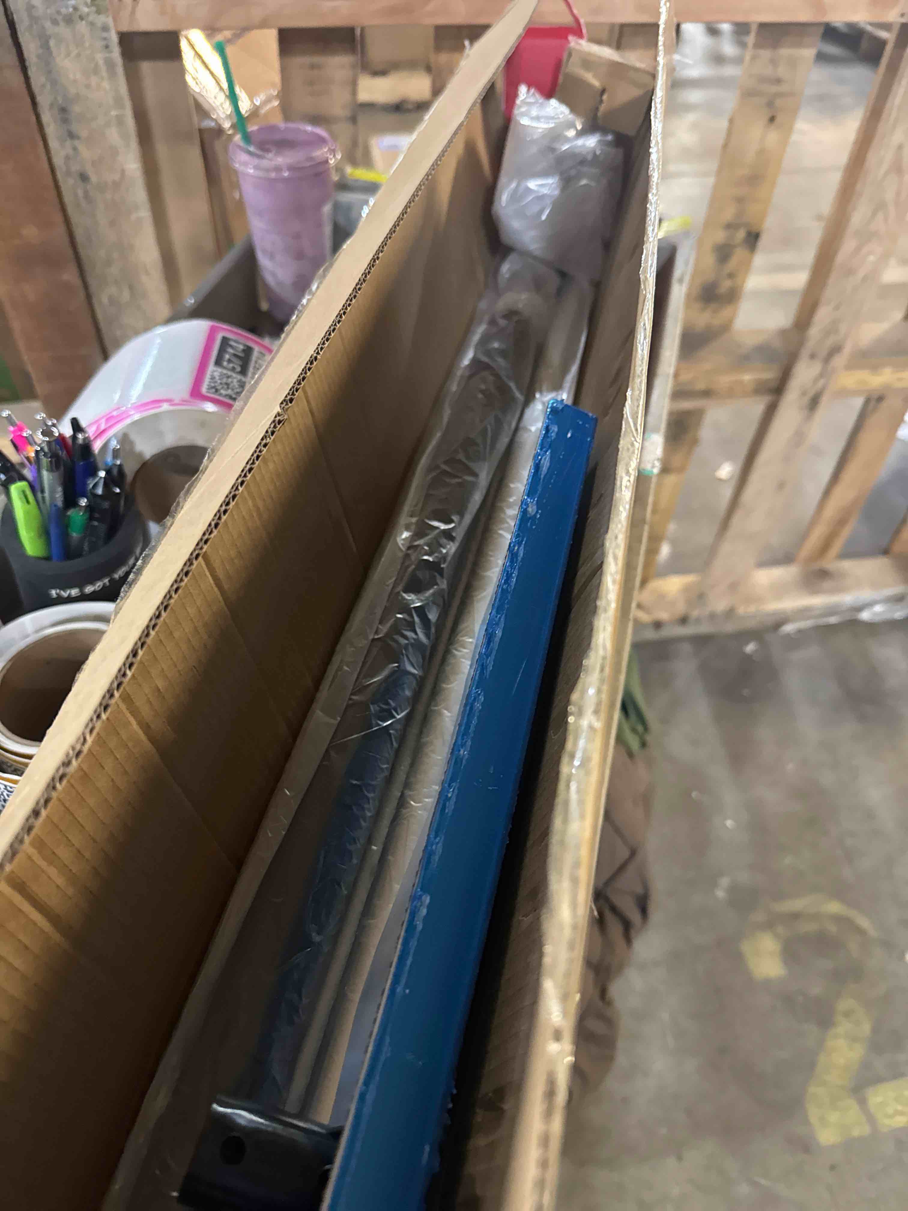 Condition photo showing New/Like New for Snow Roof Rake, 4.8-20Ft Extendable with 26'' Wide Blade and Wheels, Aluminum Telescoping Snow Removal Tool with 5-Section Tube and Anti-Slip Handle, for House Roof, Clearing Trucks, Leaves, Debris