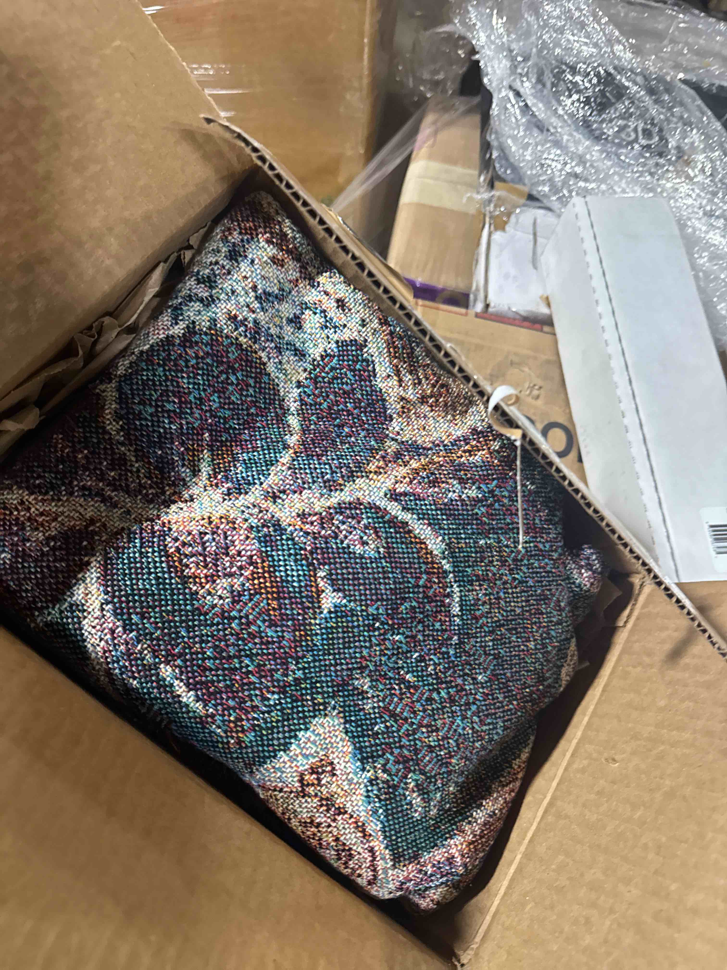 Condition photo showing New/Like New for boho bouquet 100% cotton throw 