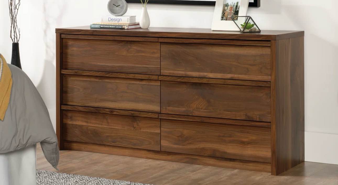 Holtzlander 60.709" W 6- Drawers Dresser 