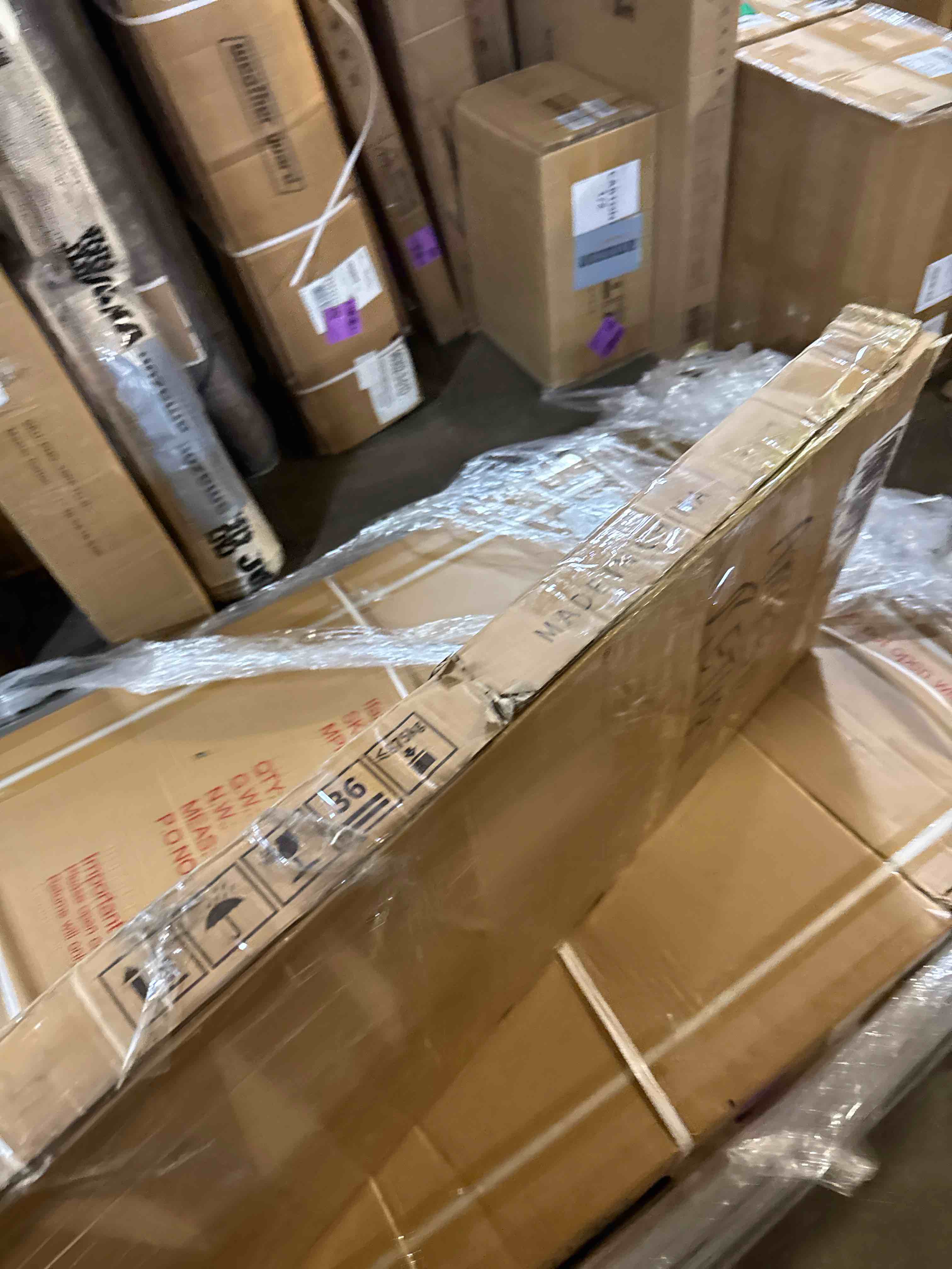https://s3.amazonaws.com/lotting-images-prod/phillipi/PNK4416085_1776443077164.jpeg